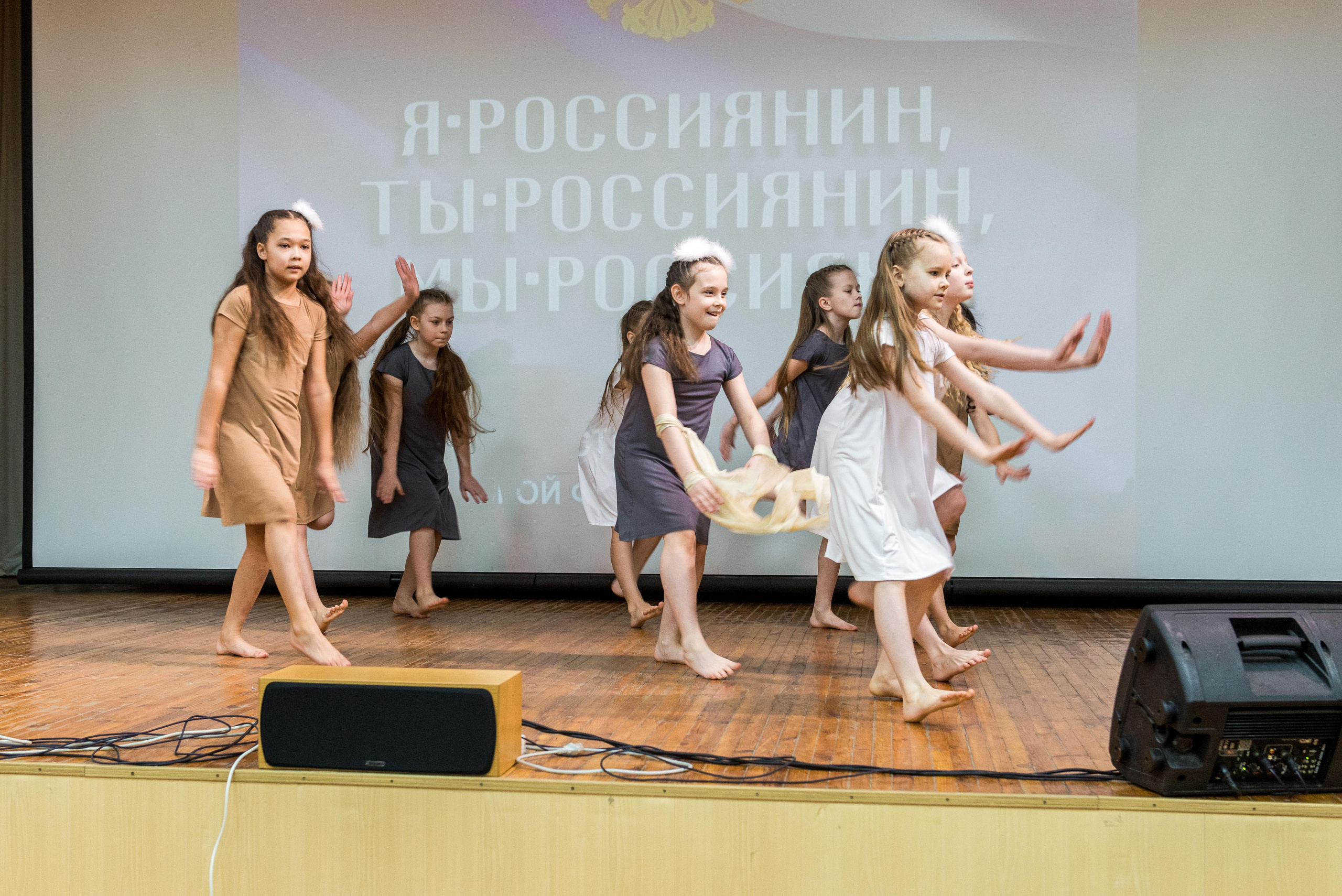 «Я-россиянин, ты — россиянин, мы — россияне!». Свадебный фотограф на Урале Виктор Соколов