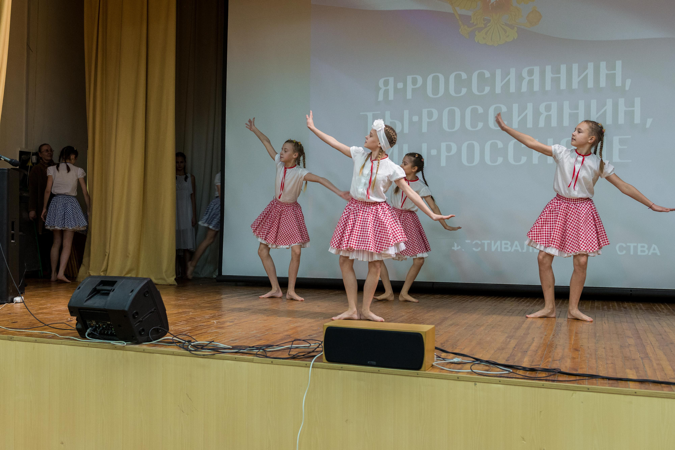 «Я-россиянин, ты — россиянин, мы — россияне!». Свадебный фотограф на Урале Виктор Соколов