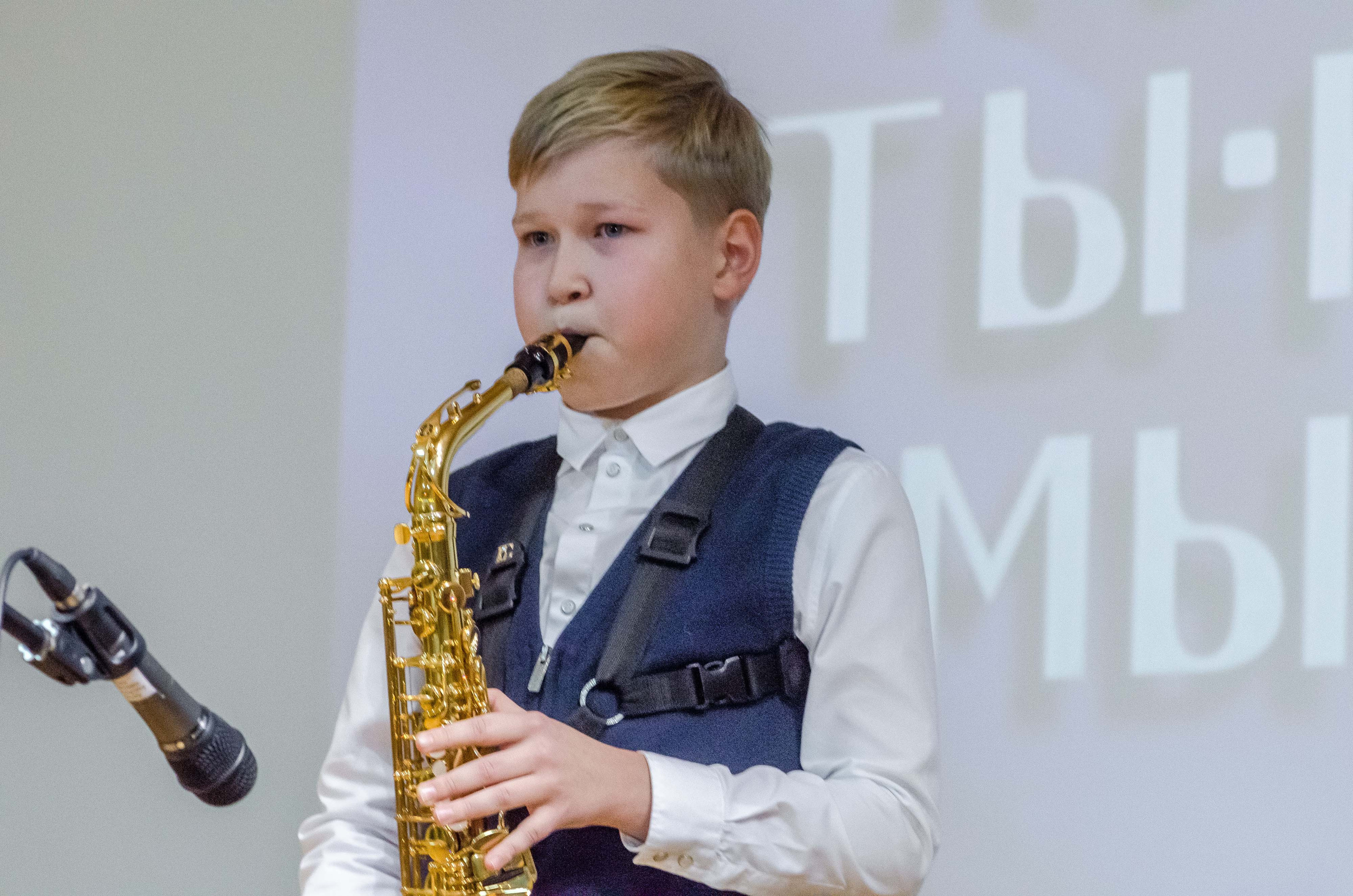 «Я-россиянин, ты — россиянин, мы — россияне!». Свадебный фотограф на Урале Виктор Соколов