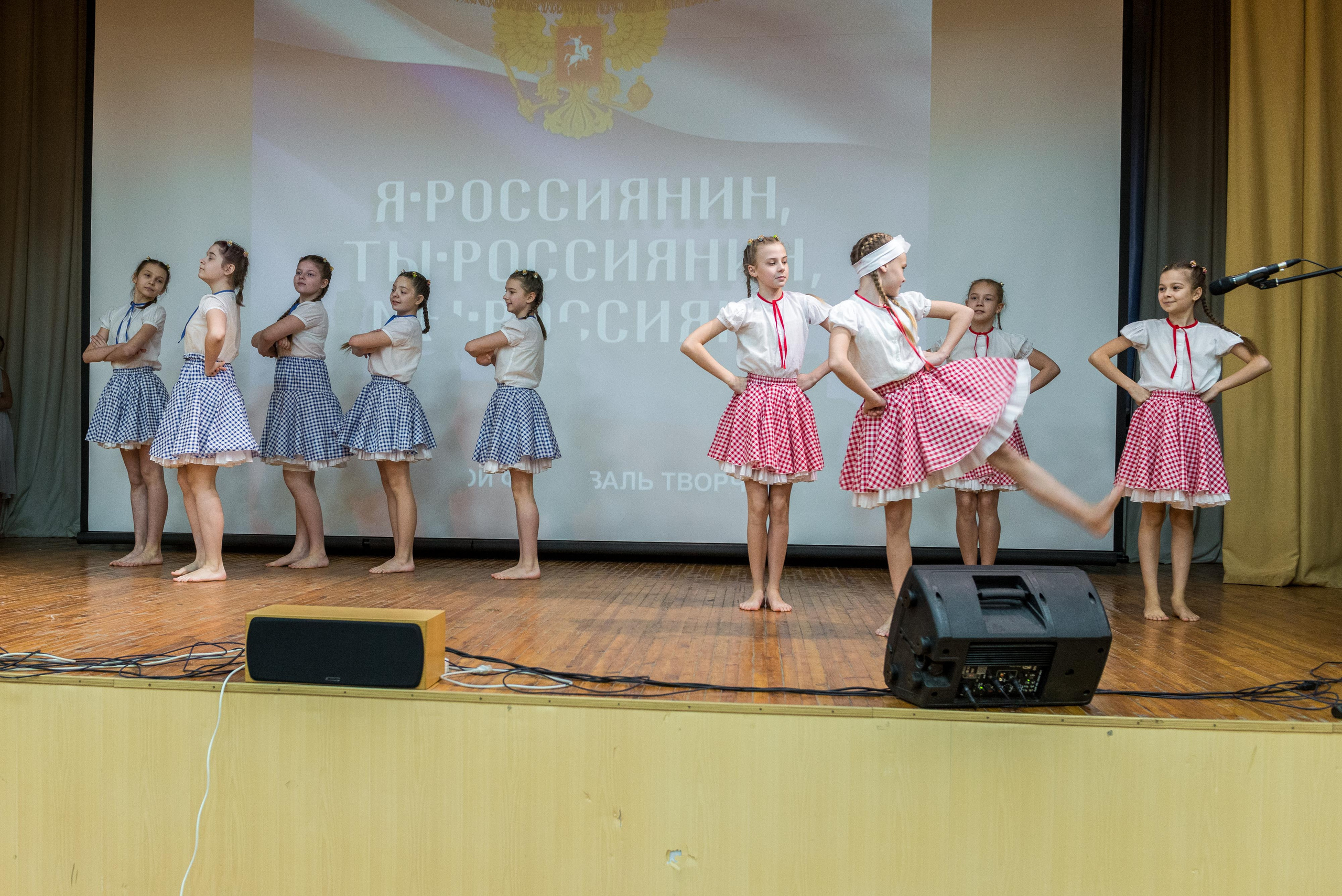 «Я-россиянин, ты — россиянин, мы — россияне!». Свадебный фотограф на Урале Виктор Соколов