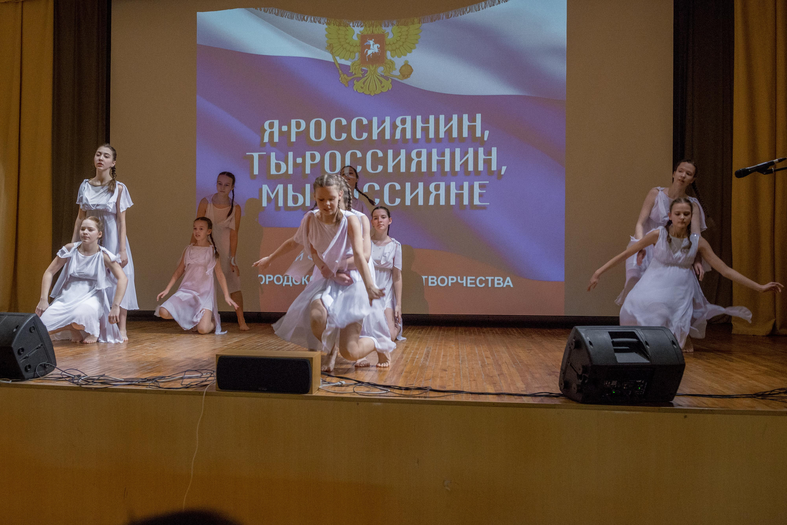 «Я-россиянин, ты — россиянин, мы — россияне!». Свадебный фотограф на Урале Виктор Соколов