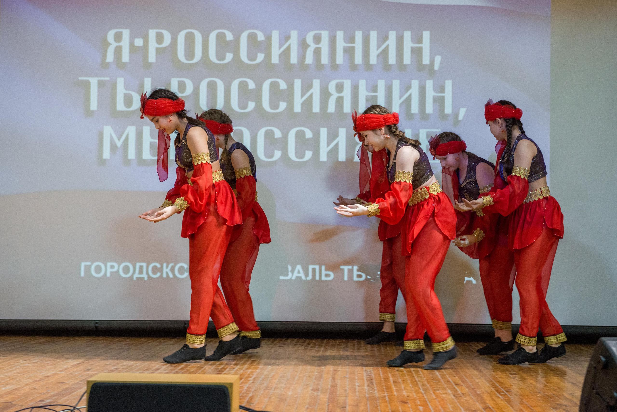 «Я-россиянин, ты — россиянин, мы — россияне!». Свадебный фотограф на Урале Виктор Соколов