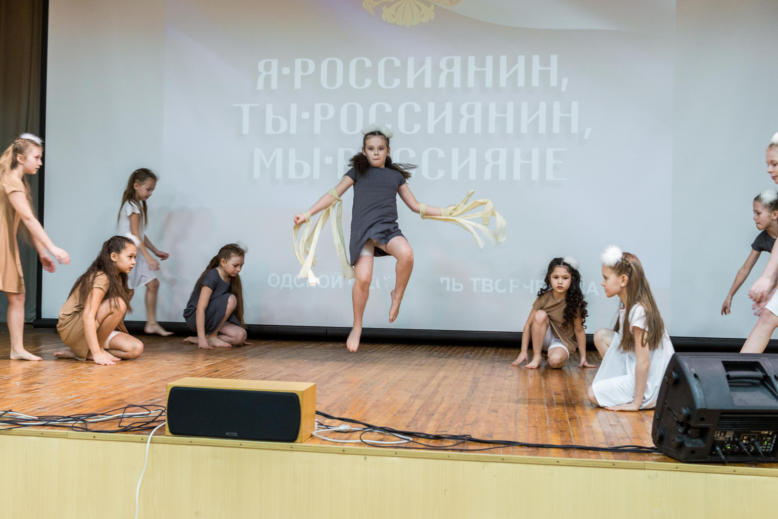 «Я-россиянин, ты — россиянин, мы — россияне!». Свадебный фотограф на Урале Виктор Соколов