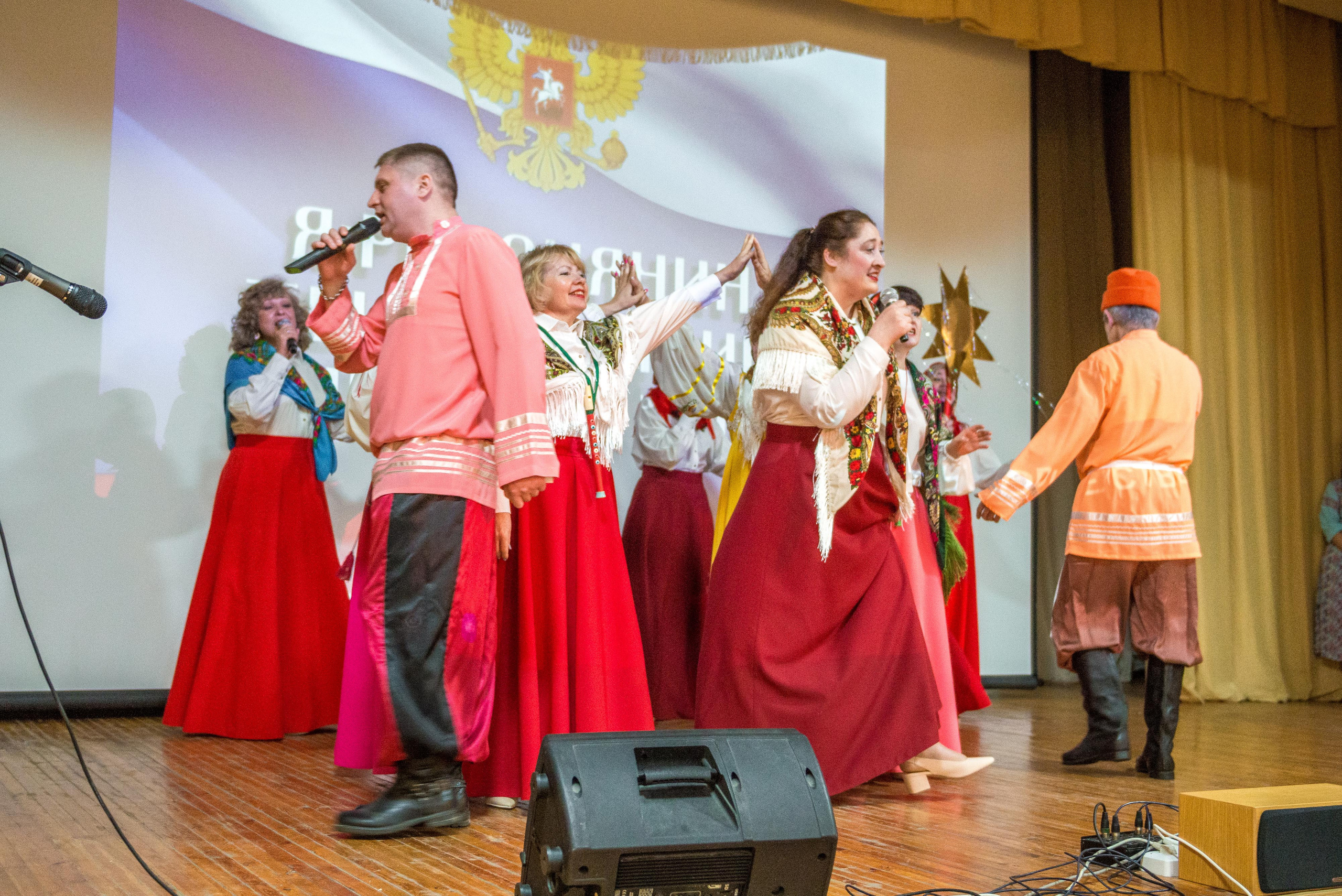 «Я-россиянин, ты — россиянин, мы — россияне!». Свадебный фотограф на Урале Виктор Соколов