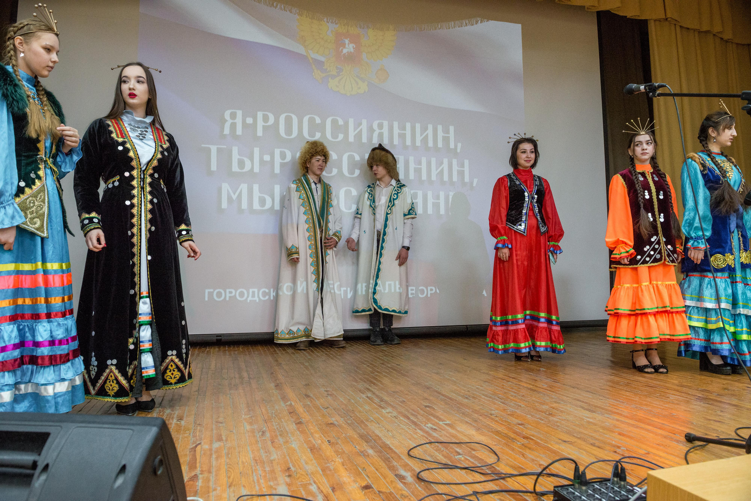 «Я-россиянин, ты — россиянин, мы — россияне!». Свадебный фотограф на Урале Виктор Соколов