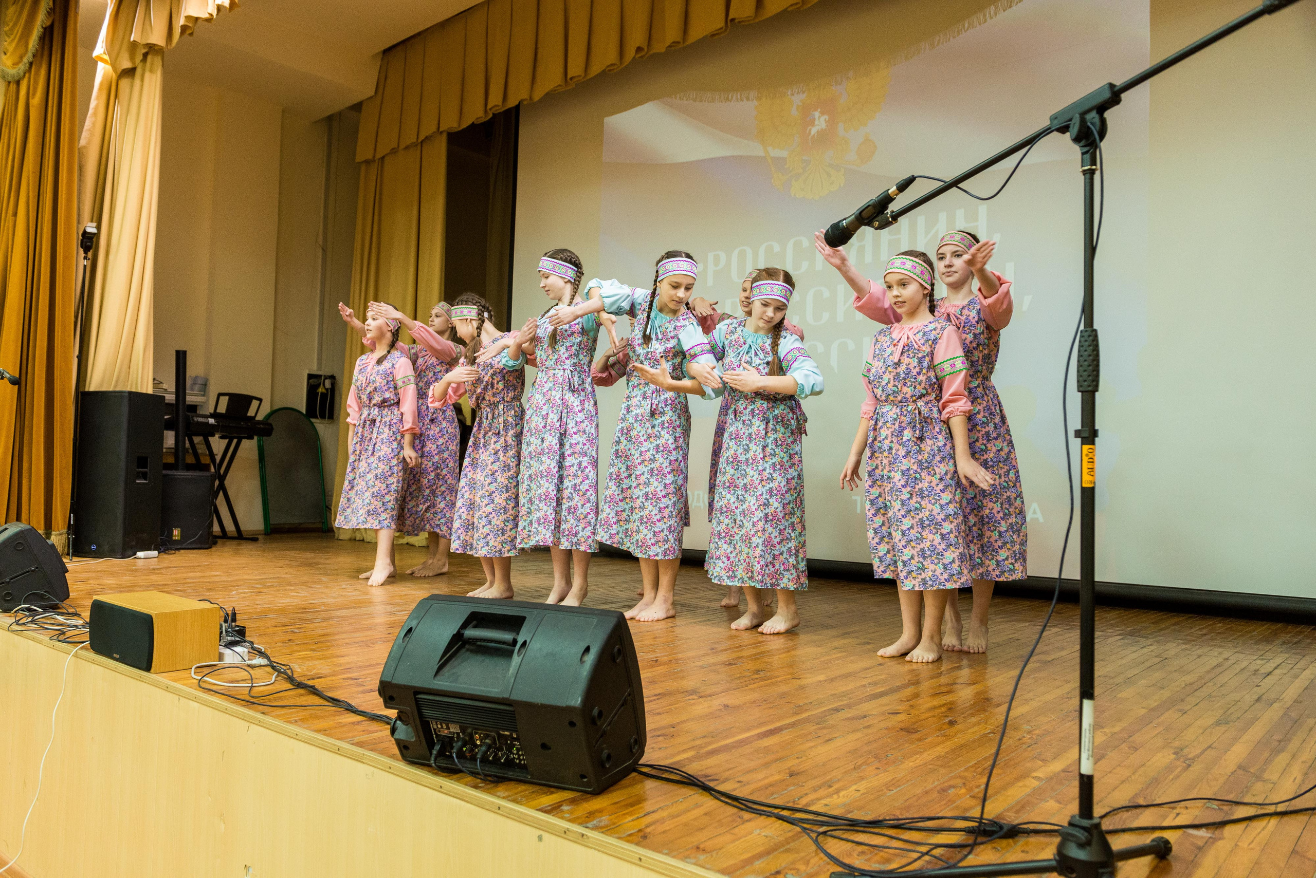 «Я-россиянин, ты — россиянин, мы — россияне!». Свадебный фотограф на Урале Виктор Соколов