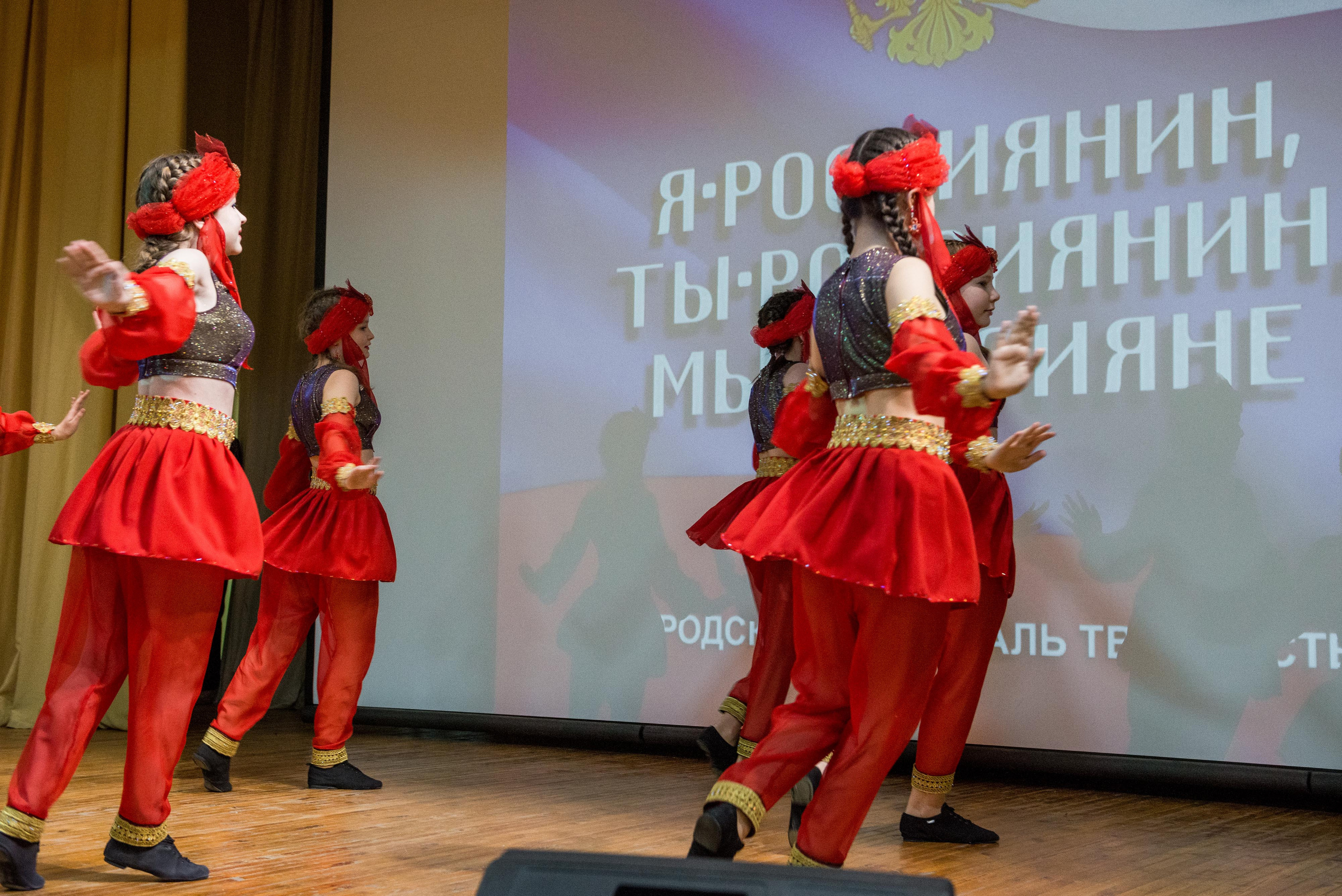 «Я-россиянин, ты — россиянин, мы — россияне!». Свадебный фотограф на Урале Виктор Соколов