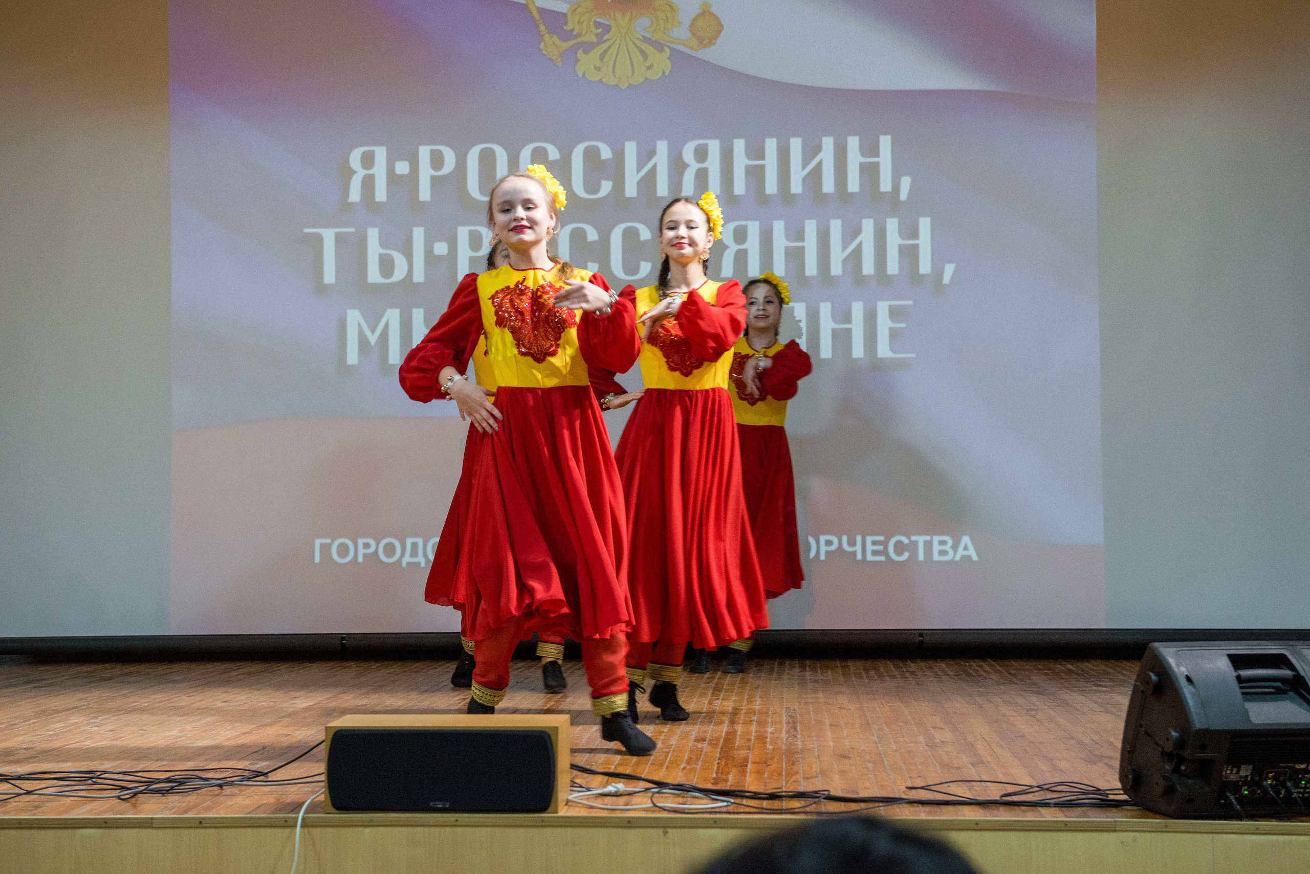 «Я-россиянин, ты — россиянин, мы — россияне!». Свадебный фотограф на Урале Виктор Соколов