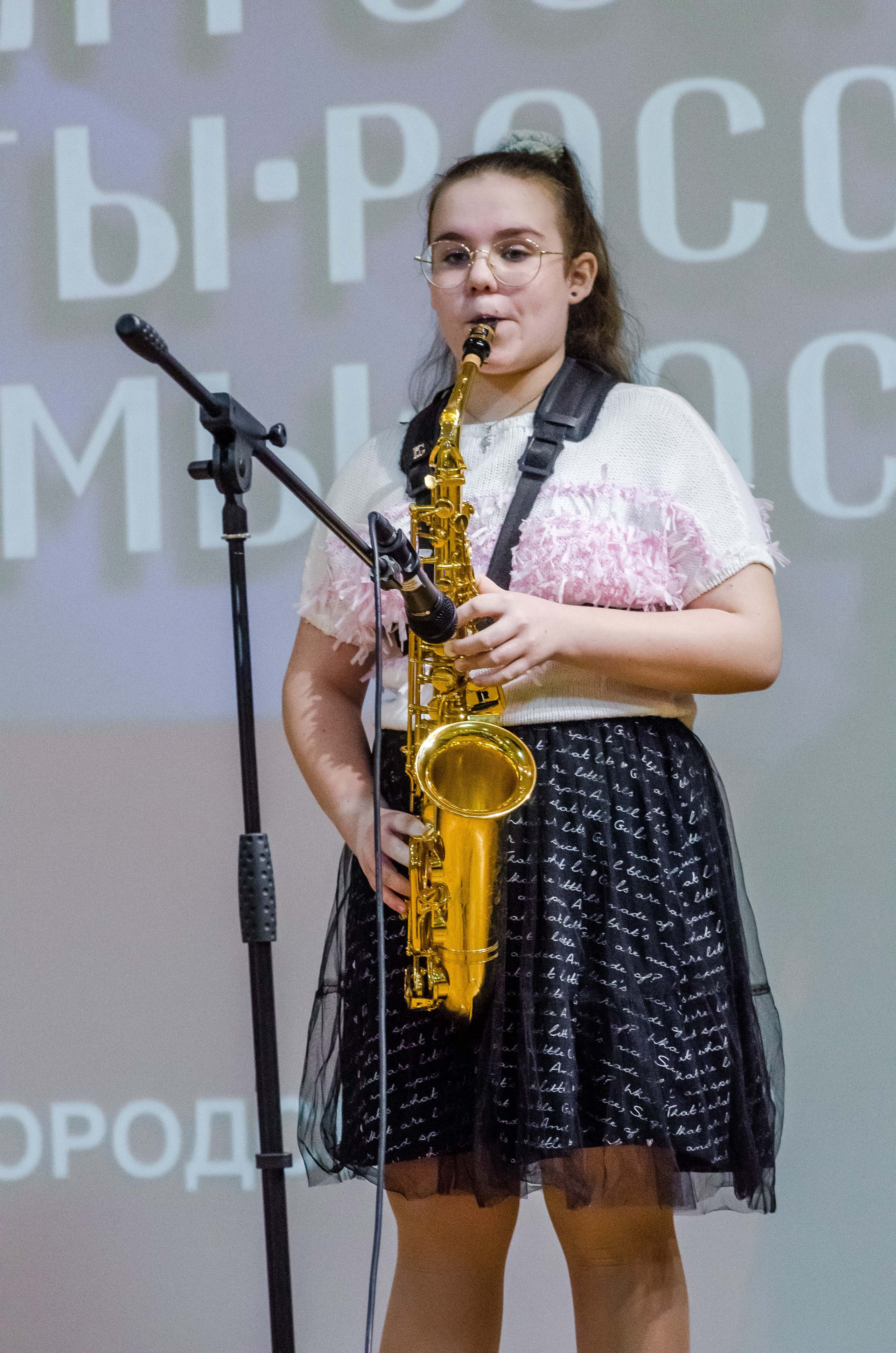 «Я-россиянин, ты — россиянин, мы — россияне!». Свадебный фотограф на Урале Виктор Соколов