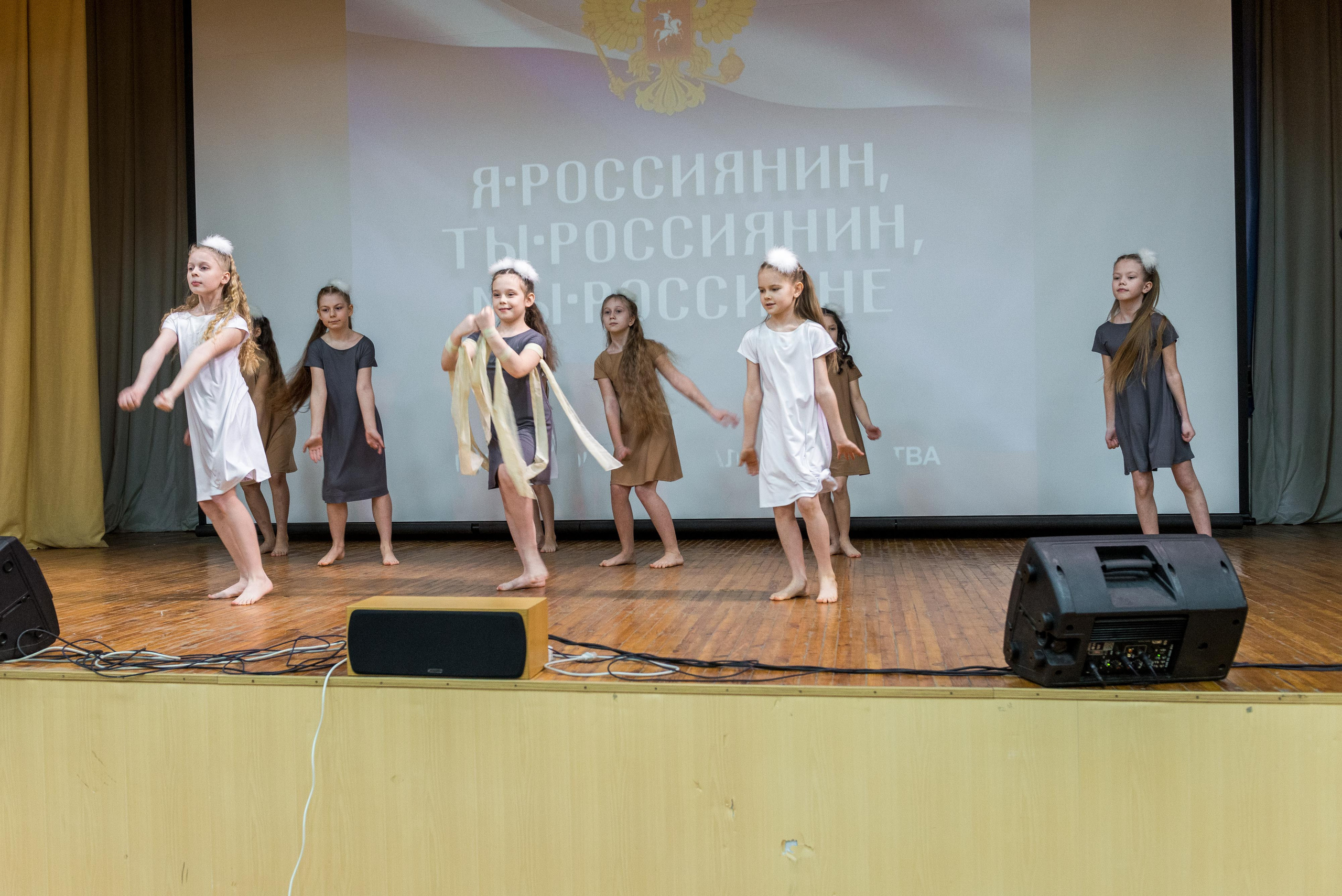 «Я-россиянин, ты — россиянин, мы — россияне!». Свадебный фотограф на Урале Виктор Соколов