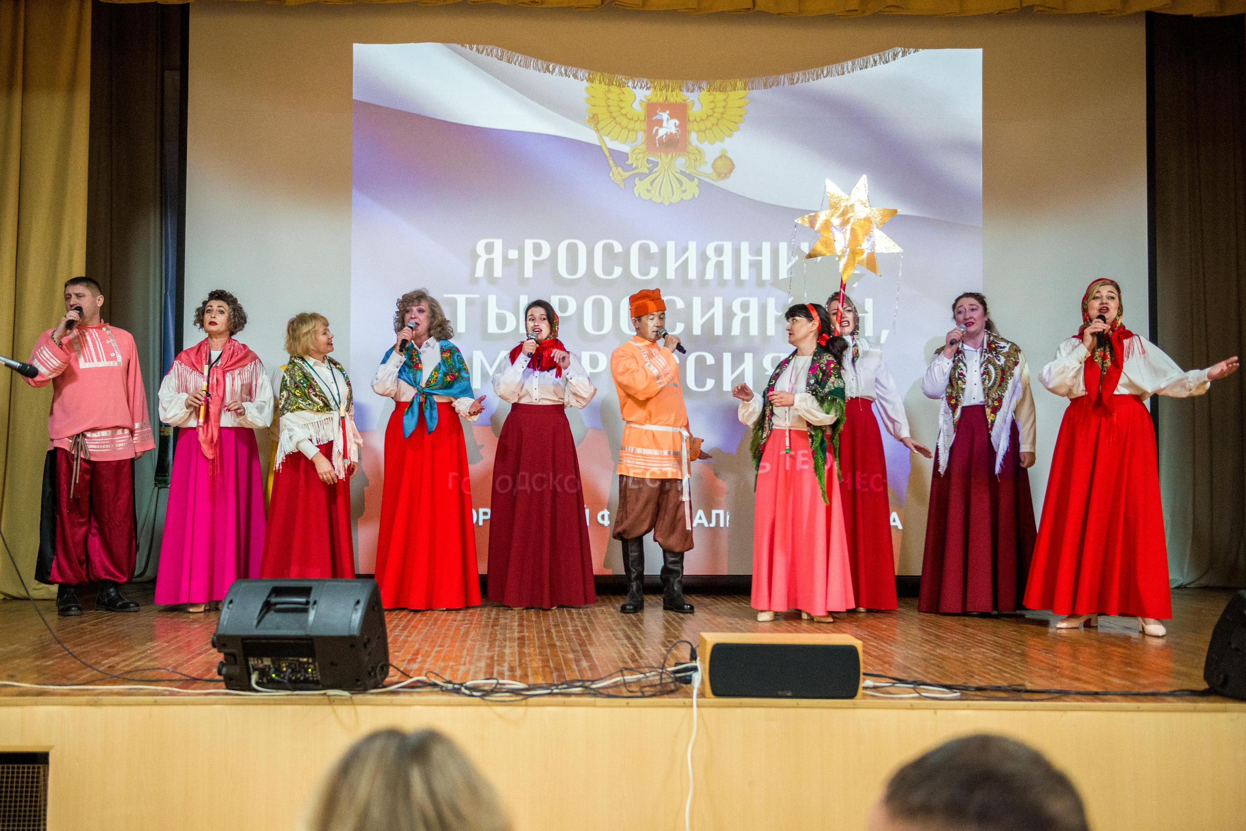 «Я-россиянин, ты — россиянин, мы — россияне!». Свадебный фотограф на Урале Виктор Соколов