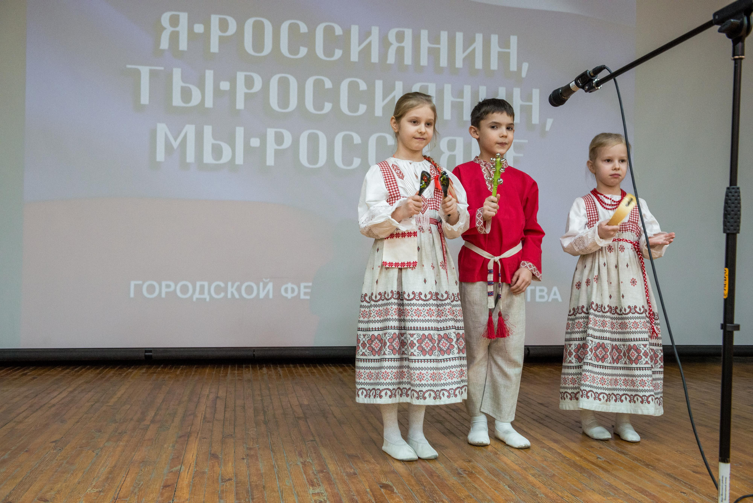 «Я-россиянин, ты — россиянин, мы — россияне!». Свадебный фотограф на Урале Виктор Соколов