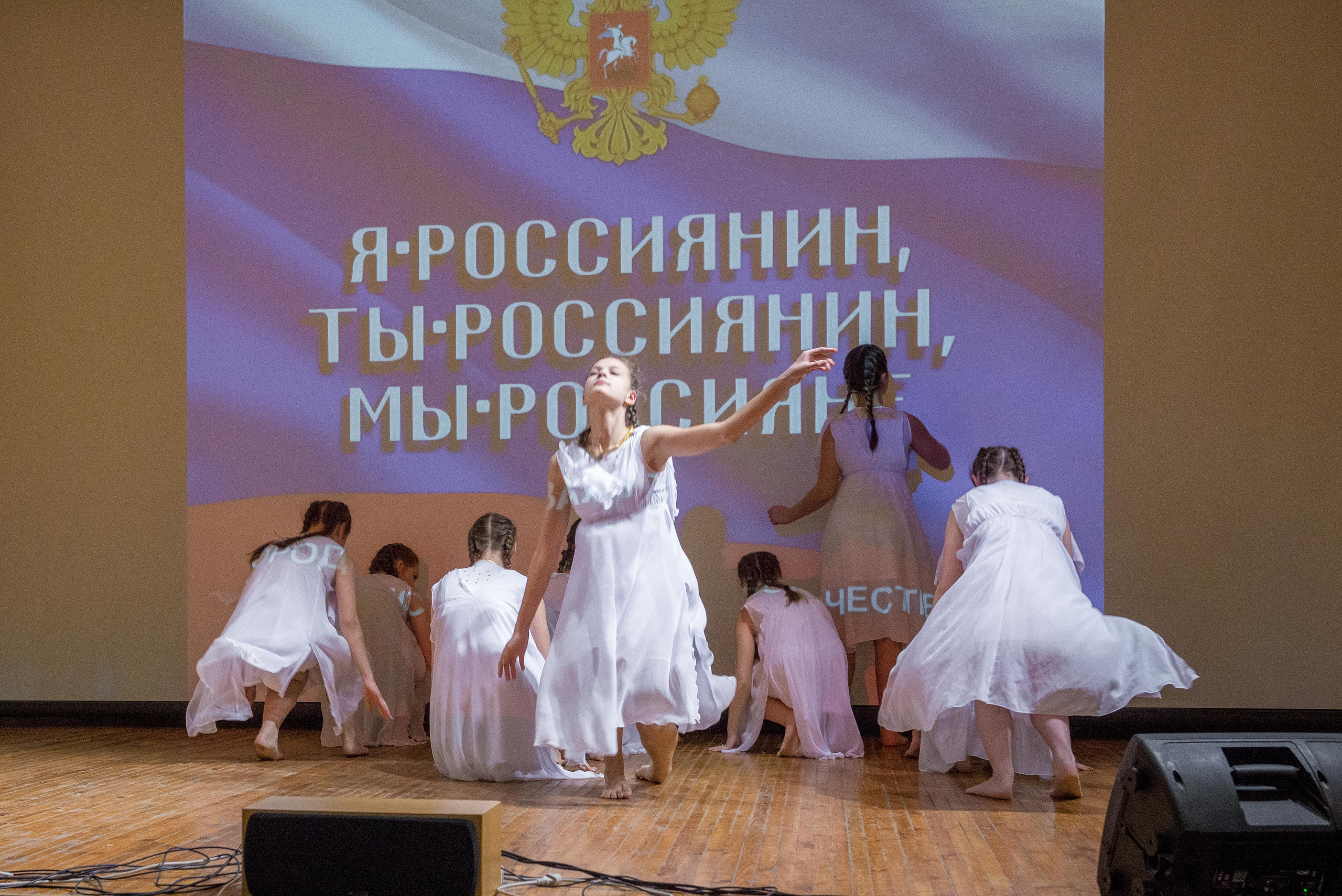 «Я-россиянин, ты — россиянин, мы — россияне!». Свадебный фотограф на Урале Виктор Соколов