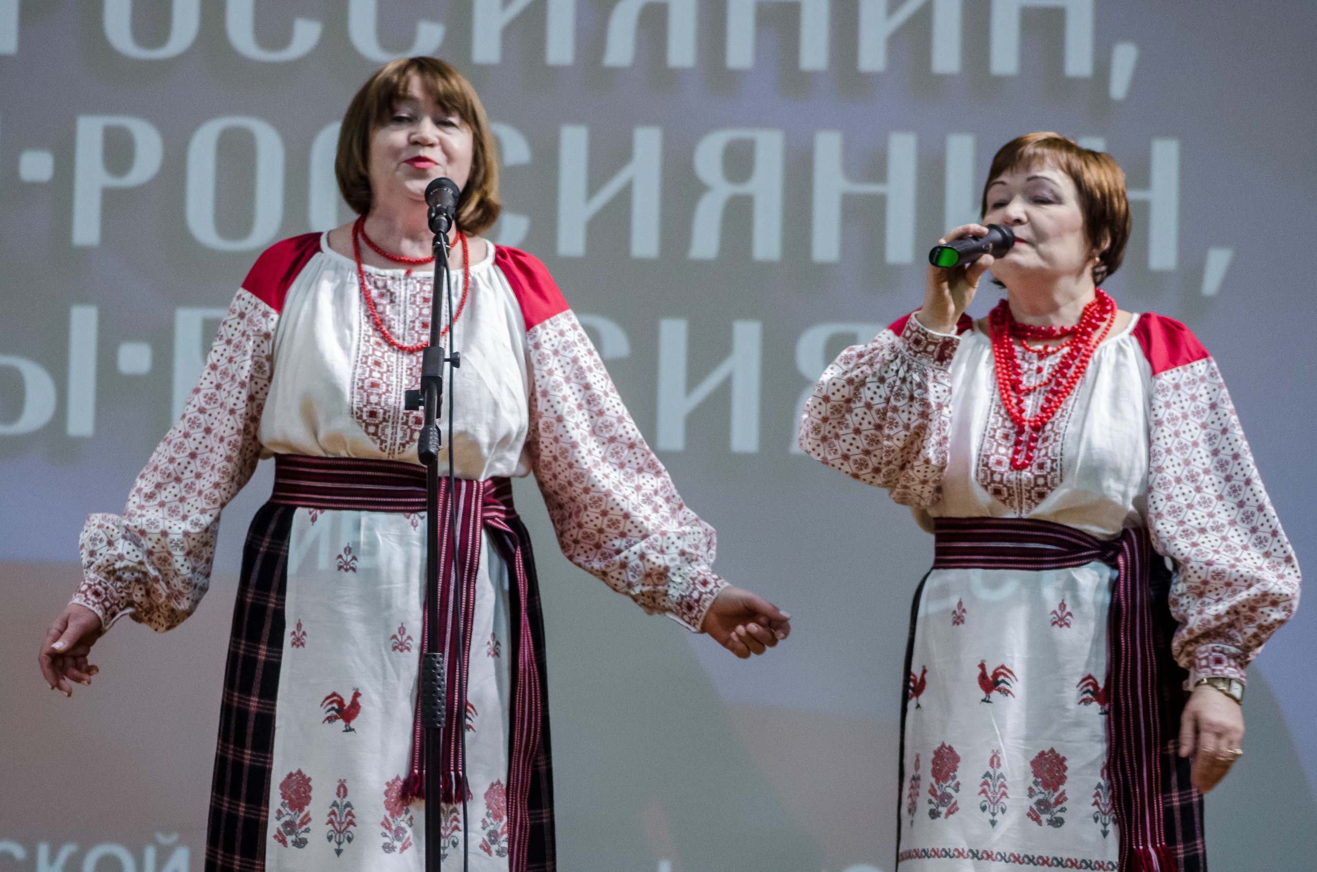 «Я-россиянин, ты — россиянин, мы — россияне!». Свадебный фотограф на Урале Виктор Соколов