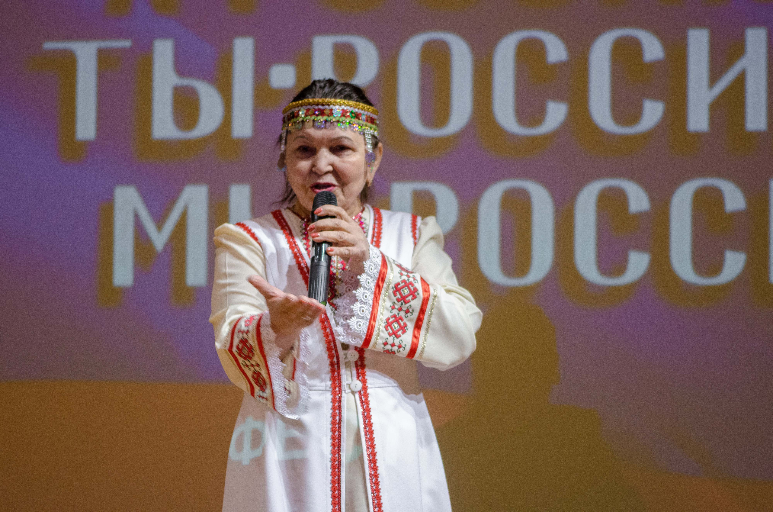 «Я-россиянин, ты — россиянин, мы — россияне!». Свадебный фотограф на Урале Виктор Соколов