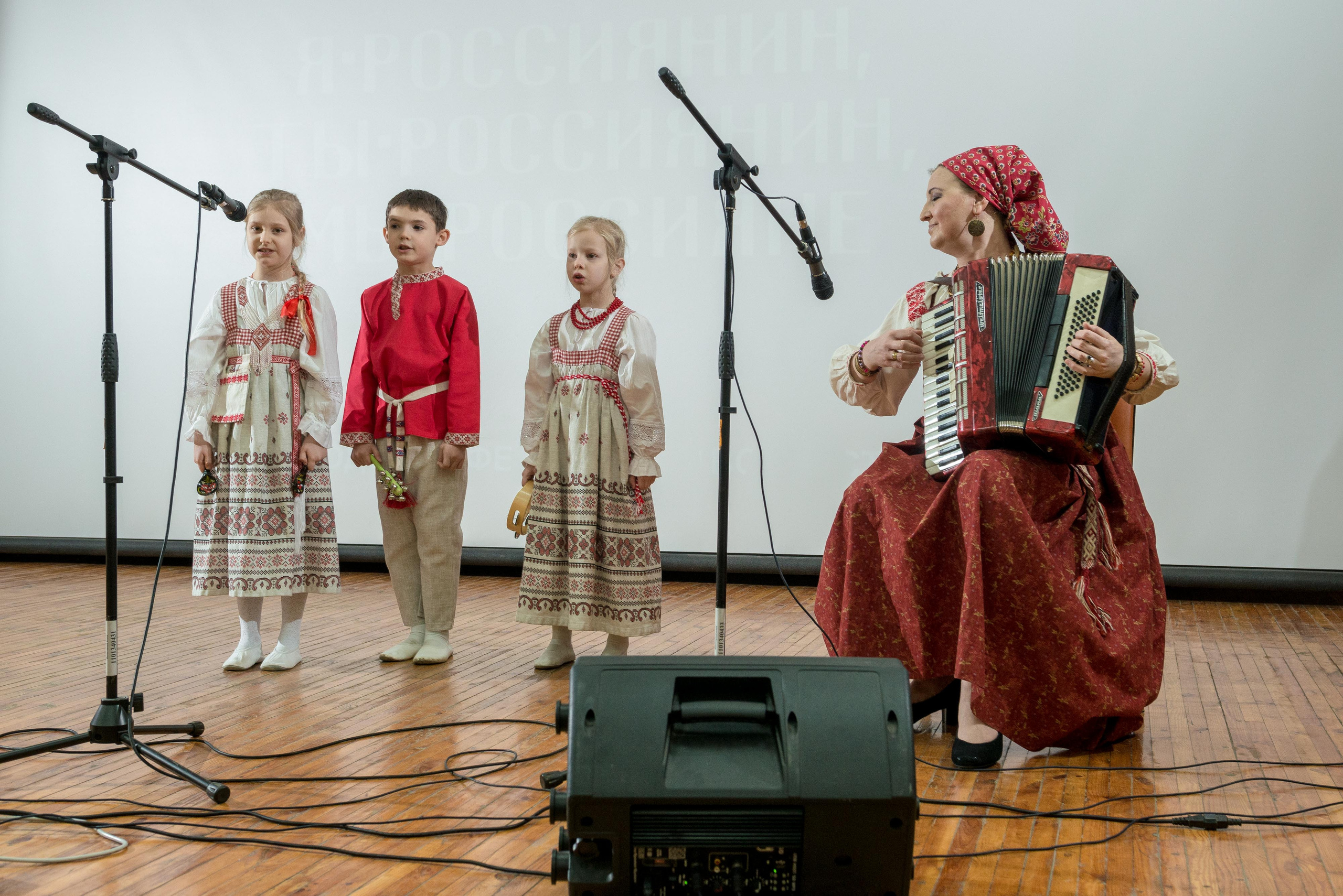 «Я-россиянин, ты — россиянин, мы — россияне!». Свадебный фотограф на Урале Виктор Соколов