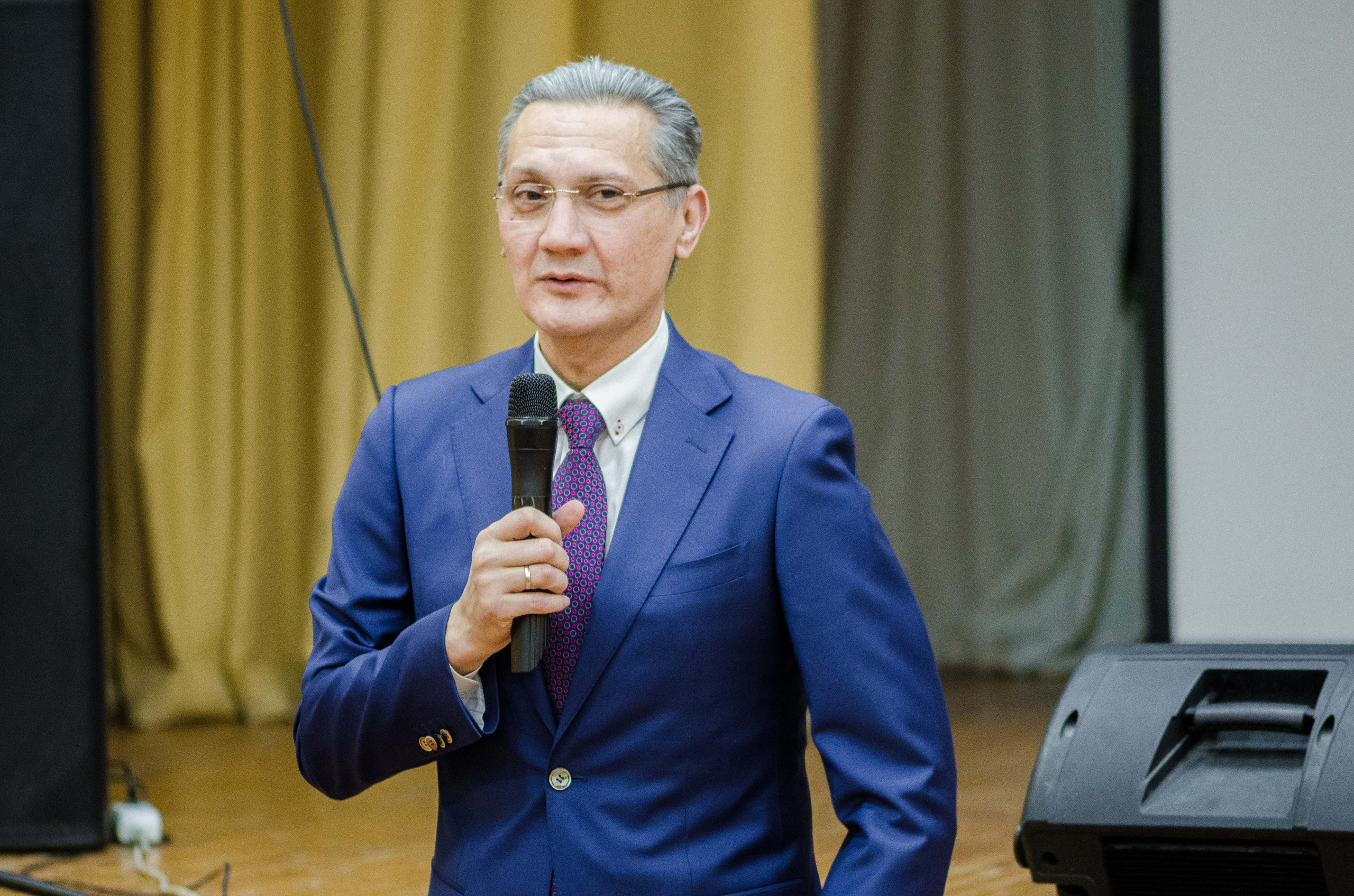 «Я-россиянин, ты — россиянин, мы — россияне!». Свадебный фотограф на Урале Виктор Соколов