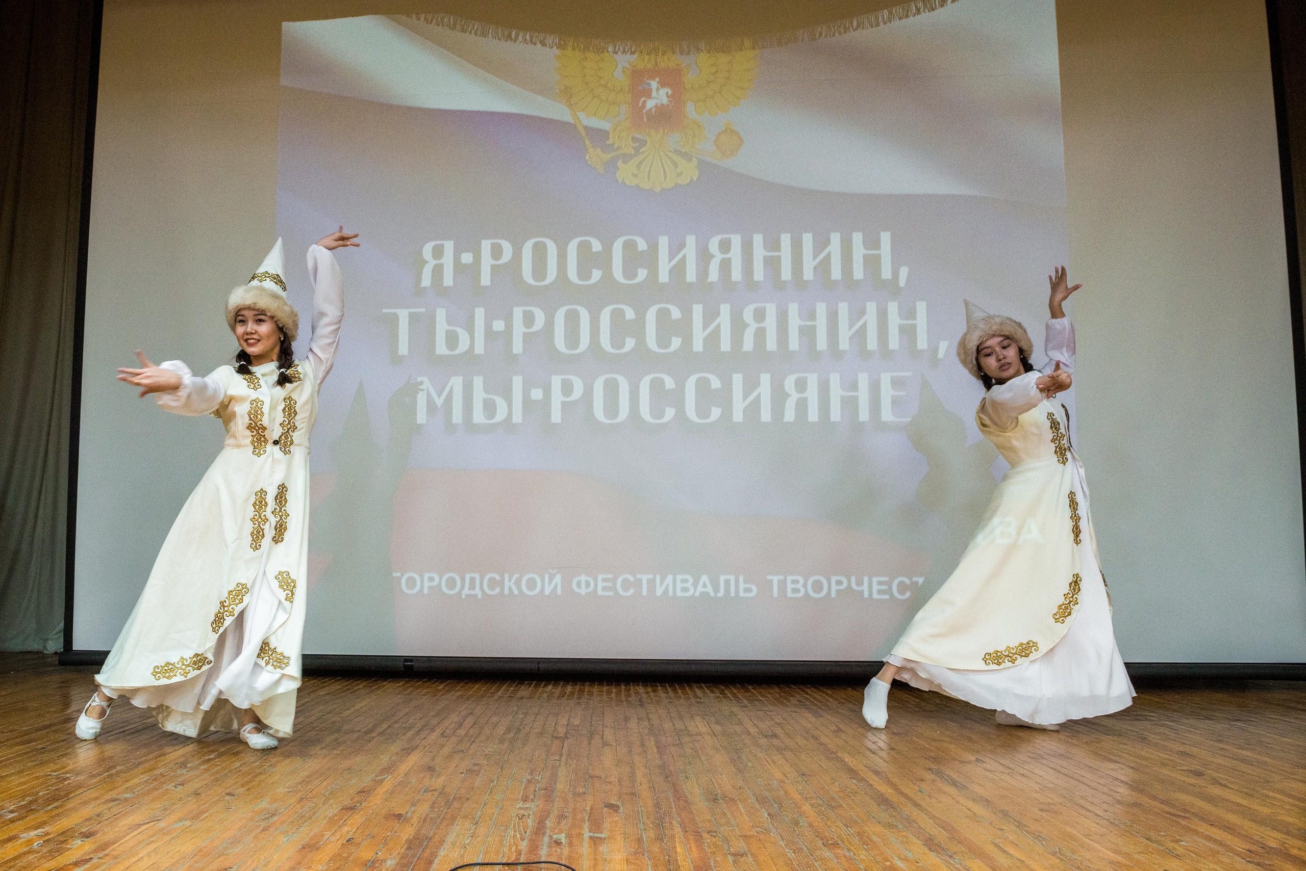 «Я-россиянин, ты — россиянин, мы — россияне!». Свадебный фотограф на Урале Виктор Соколов