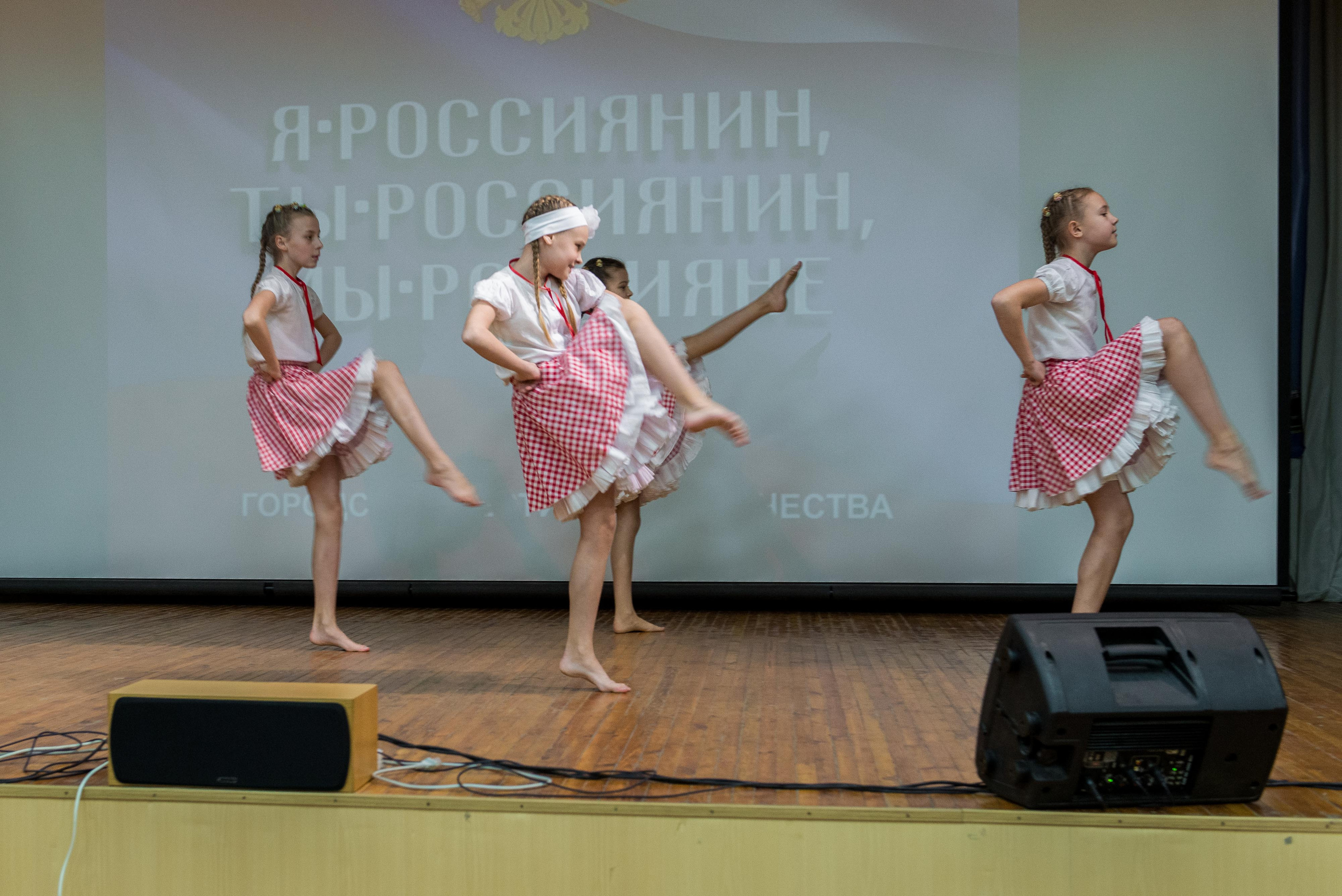 «Я-россиянин, ты — россиянин, мы — россияне!». Свадебный фотограф на Урале Виктор Соколов