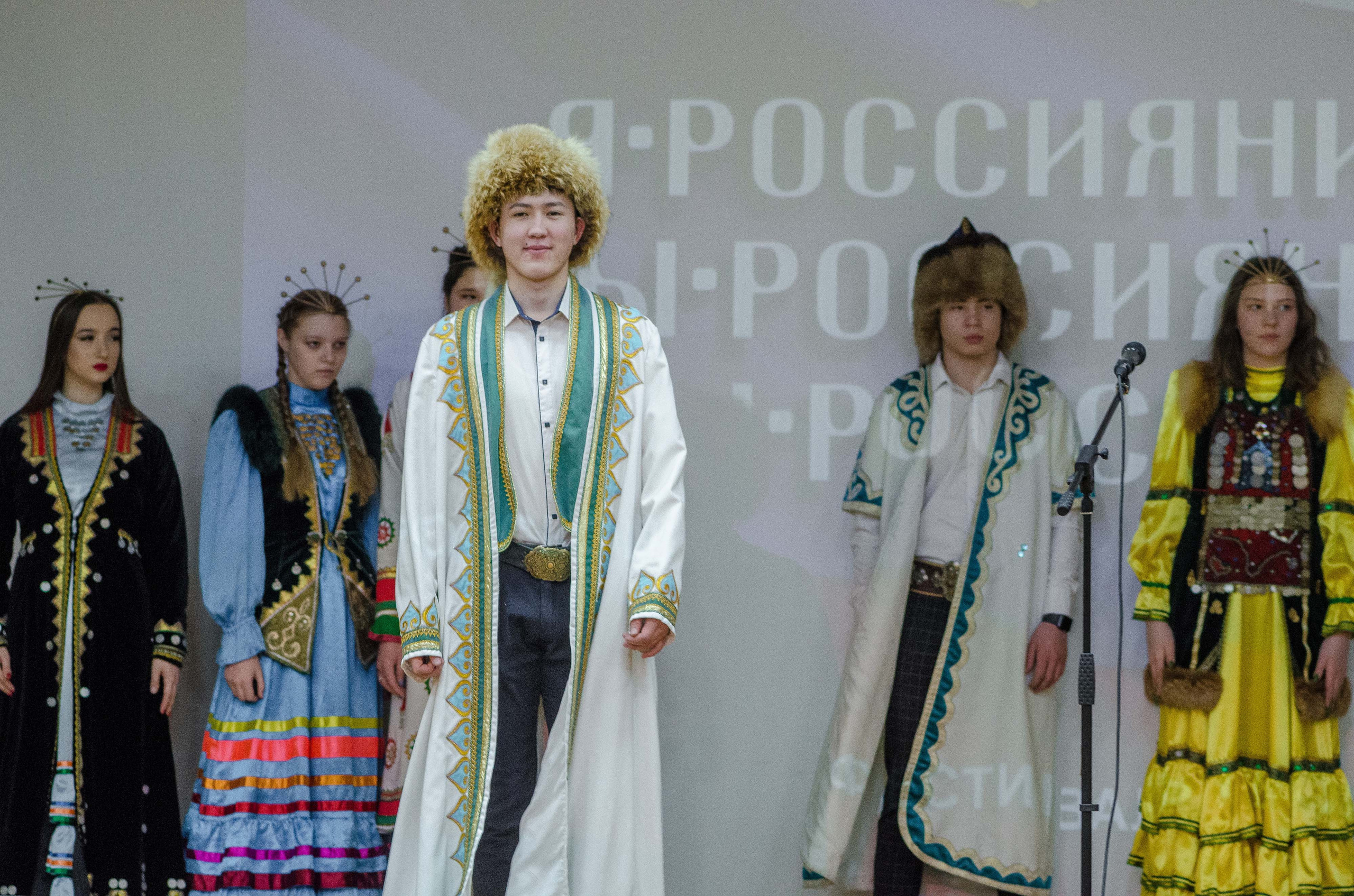 «Я-россиянин, ты — россиянин, мы — россияне!». Свадебный фотограф на Урале Виктор Соколов