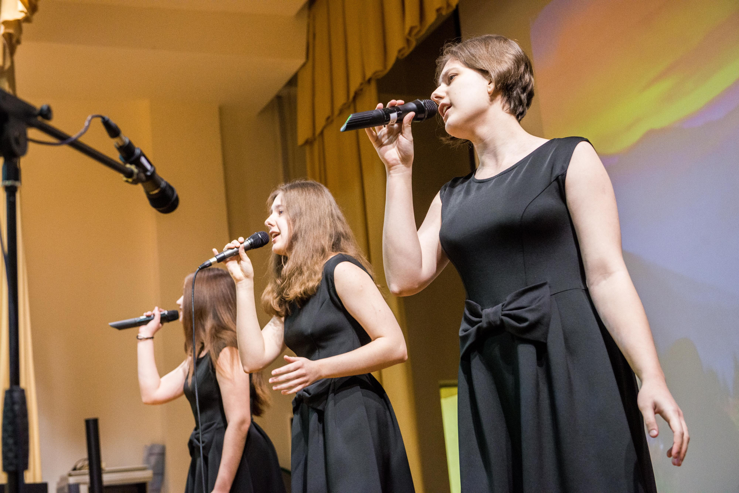 «Я-россиянин, ты — россиянин, мы — россияне!». Свадебный фотограф на Урале Виктор Соколов