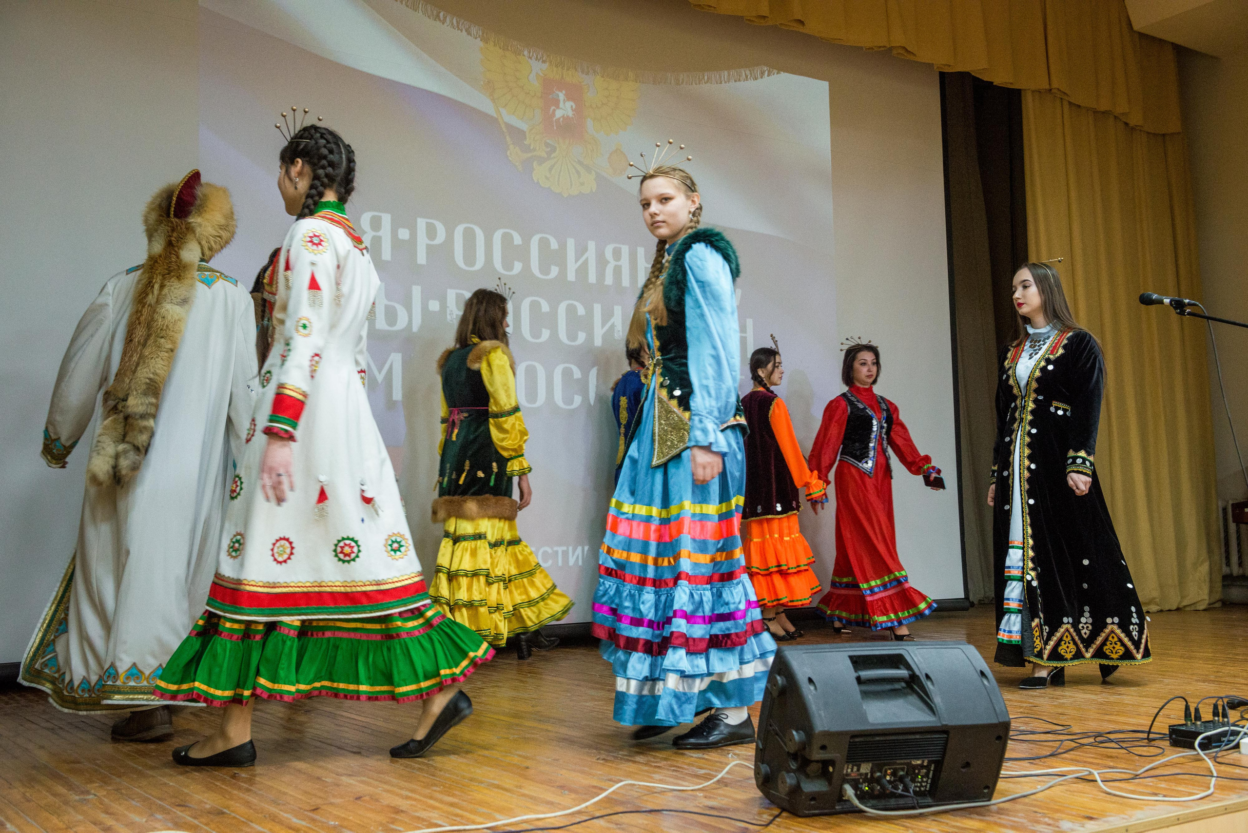 «Я-россиянин, ты — россиянин, мы — россияне!». Свадебный фотограф на Урале Виктор Соколов