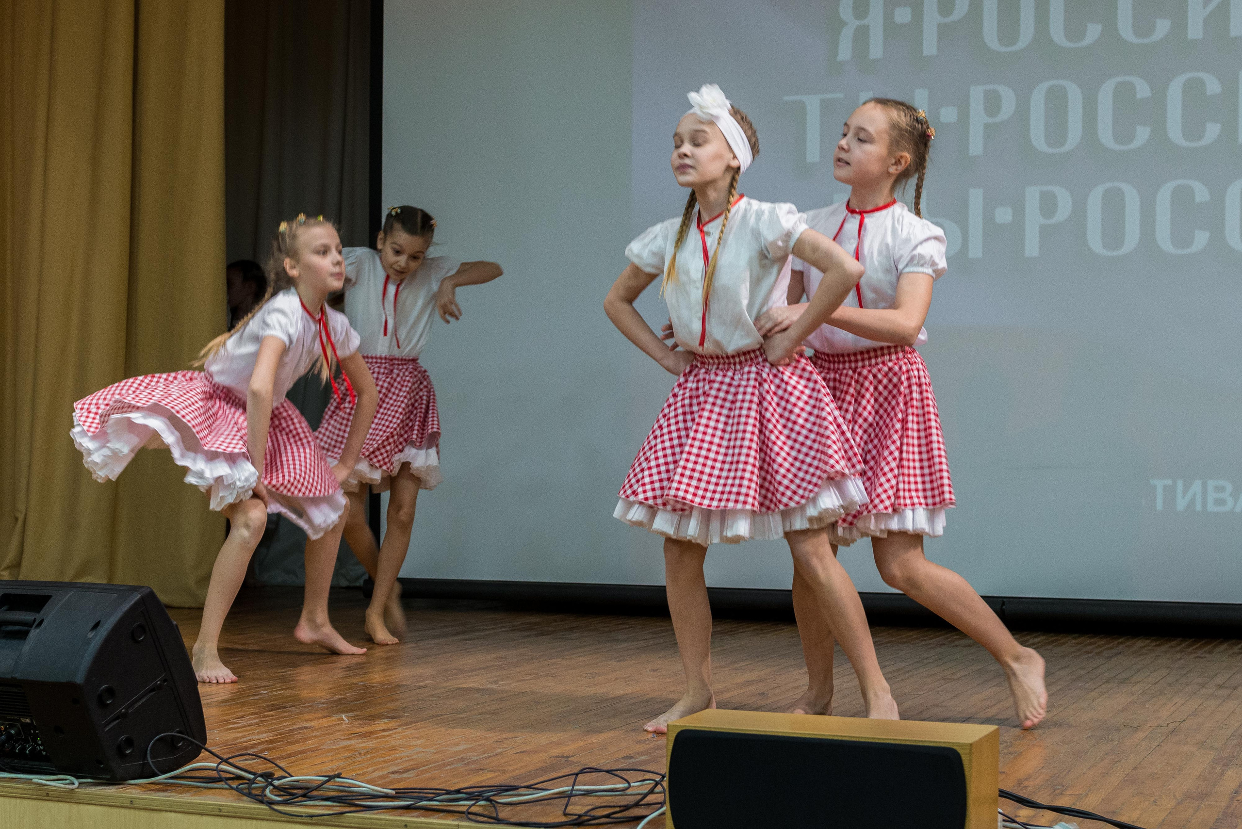 «Я-россиянин, ты — россиянин, мы — россияне!». Свадебный фотограф на Урале Виктор Соколов