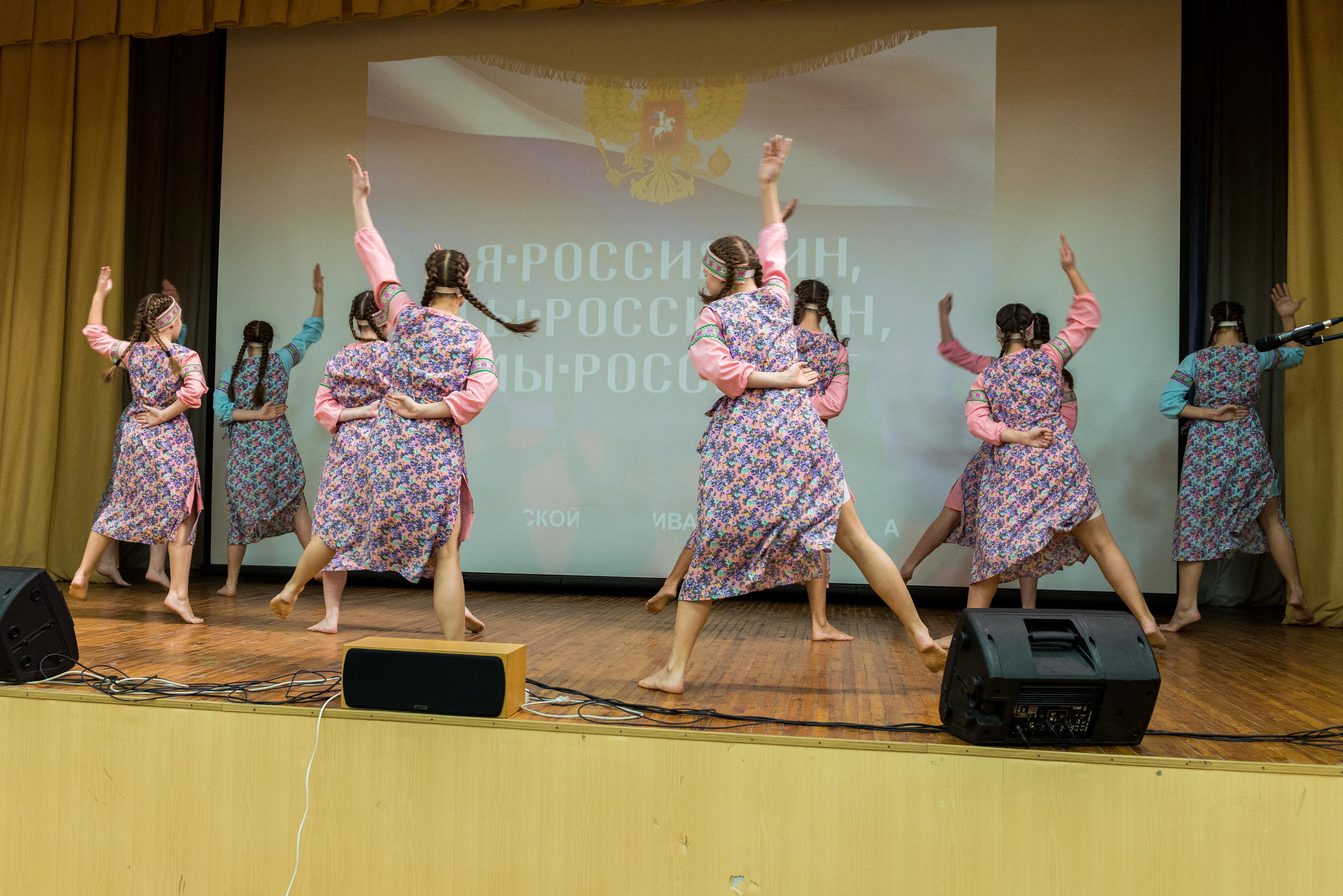 «Я-россиянин, ты — россиянин, мы — россияне!». Свадебный фотограф на Урале Виктор Соколов