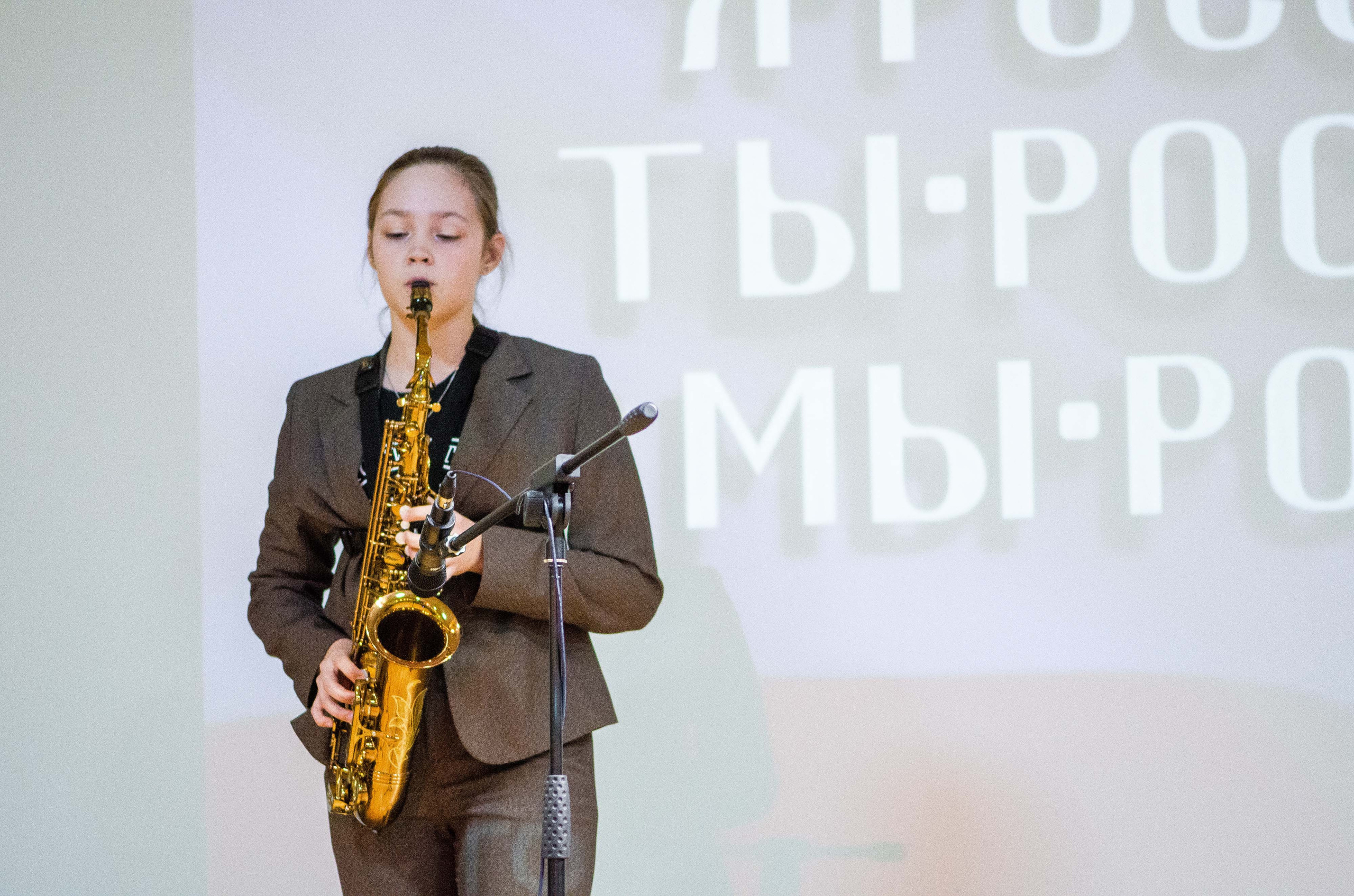 «Я-россиянин, ты — россиянин, мы — россияне!». Свадебный фотограф на Урале Виктор Соколов