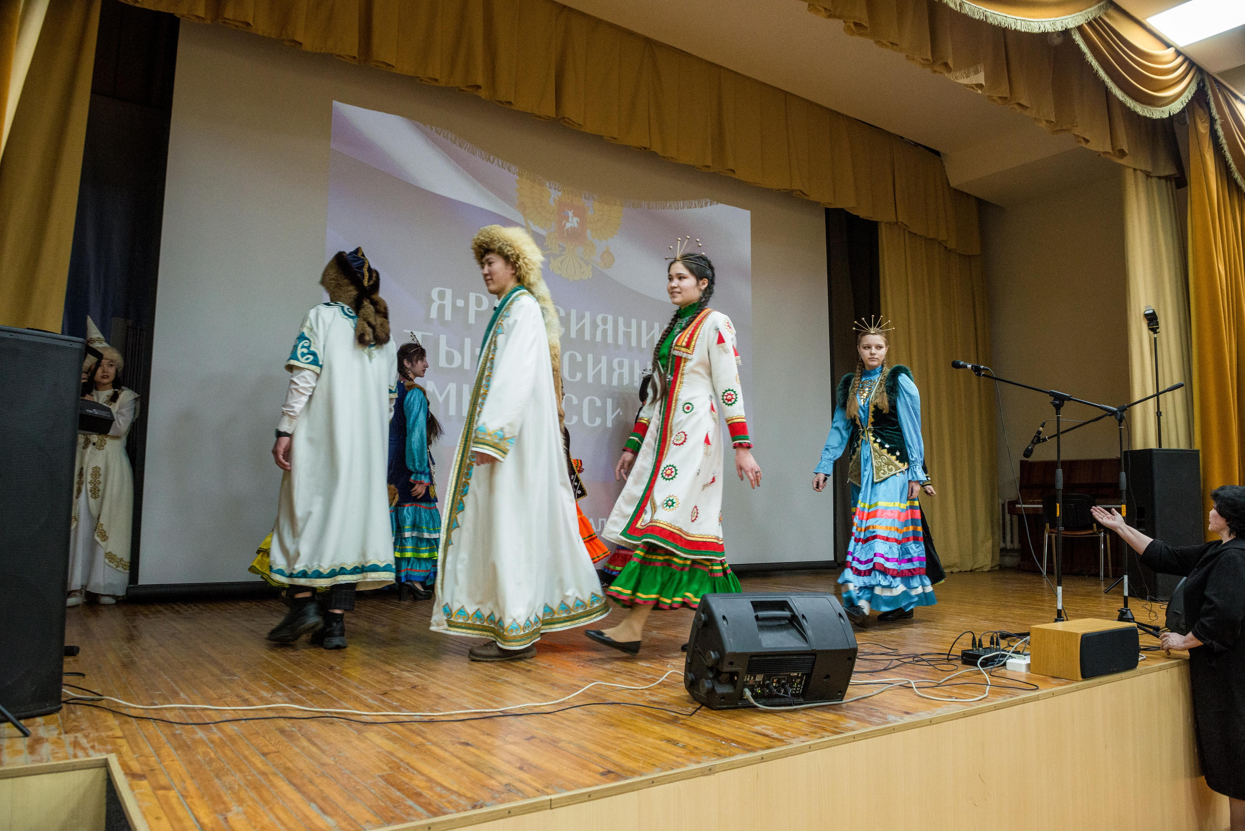 «Я-россиянин, ты — россиянин, мы — россияне!». Свадебный фотограф на Урале Виктор Соколов