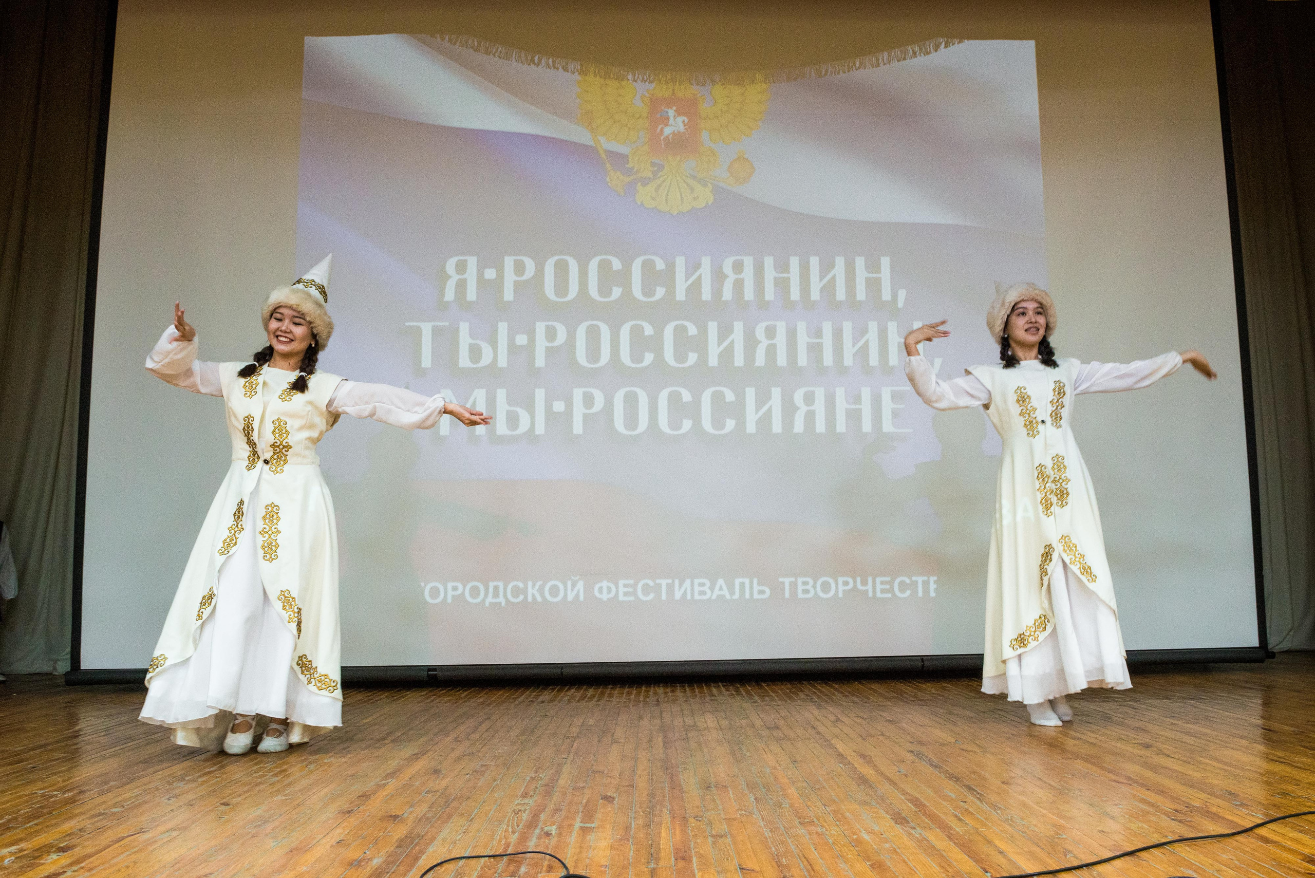 «Я-россиянин, ты — россиянин, мы — россияне!». Свадебный фотограф на Урале Виктор Соколов