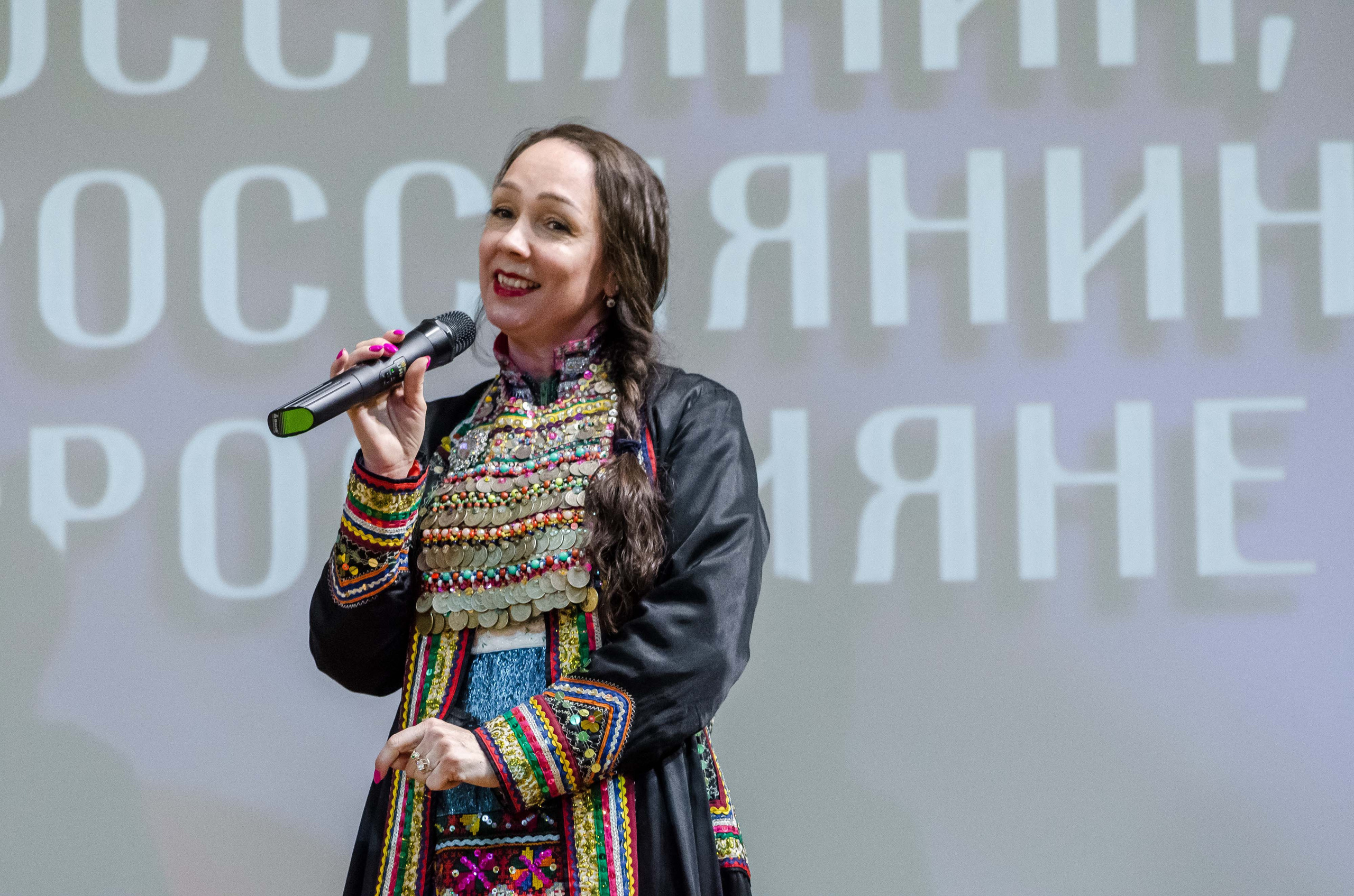 «Я-россиянин, ты — россиянин, мы — россияне!». Свадебный фотограф на Урале Виктор Соколов