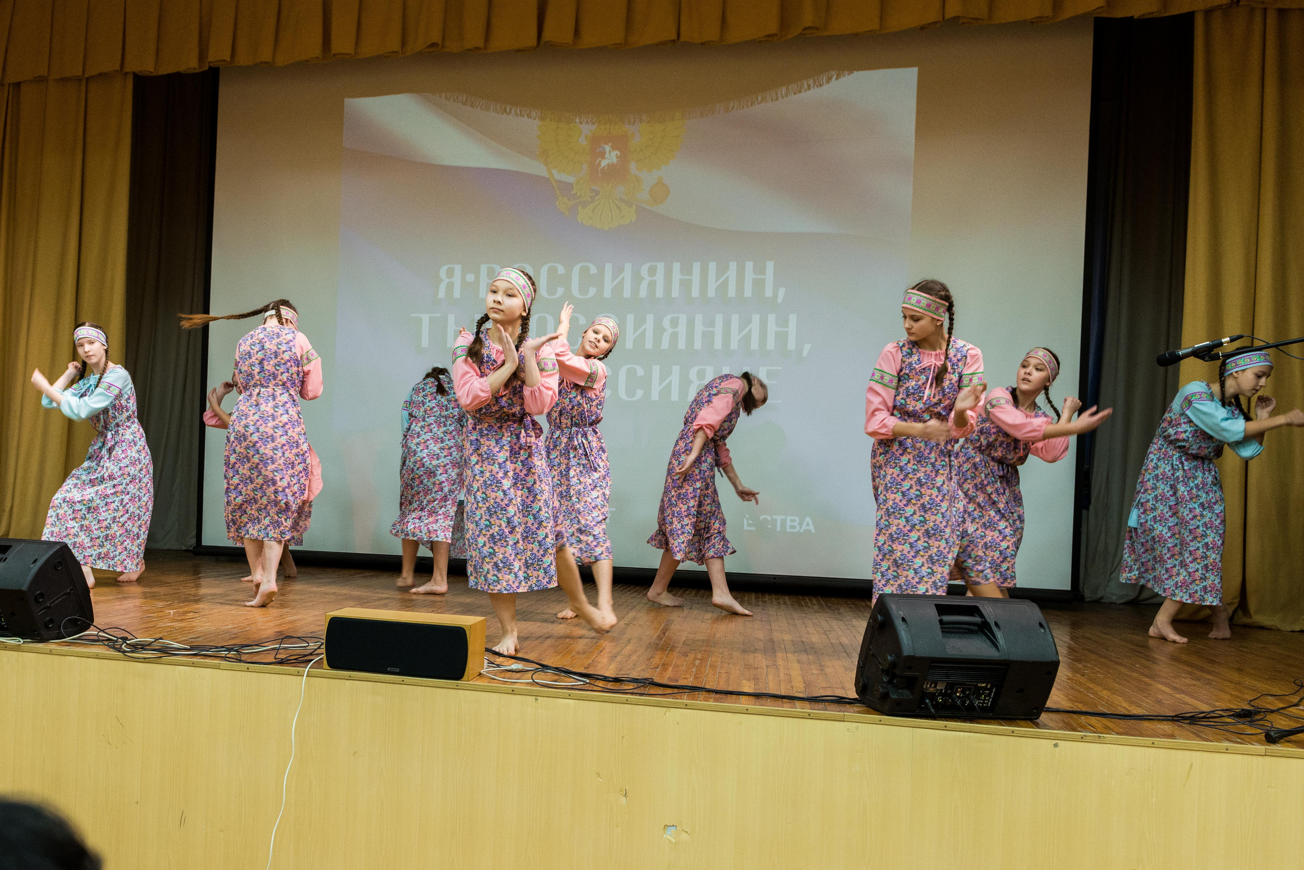 «Я-россиянин, ты — россиянин, мы — россияне!». Свадебный фотограф на Урале Виктор Соколов