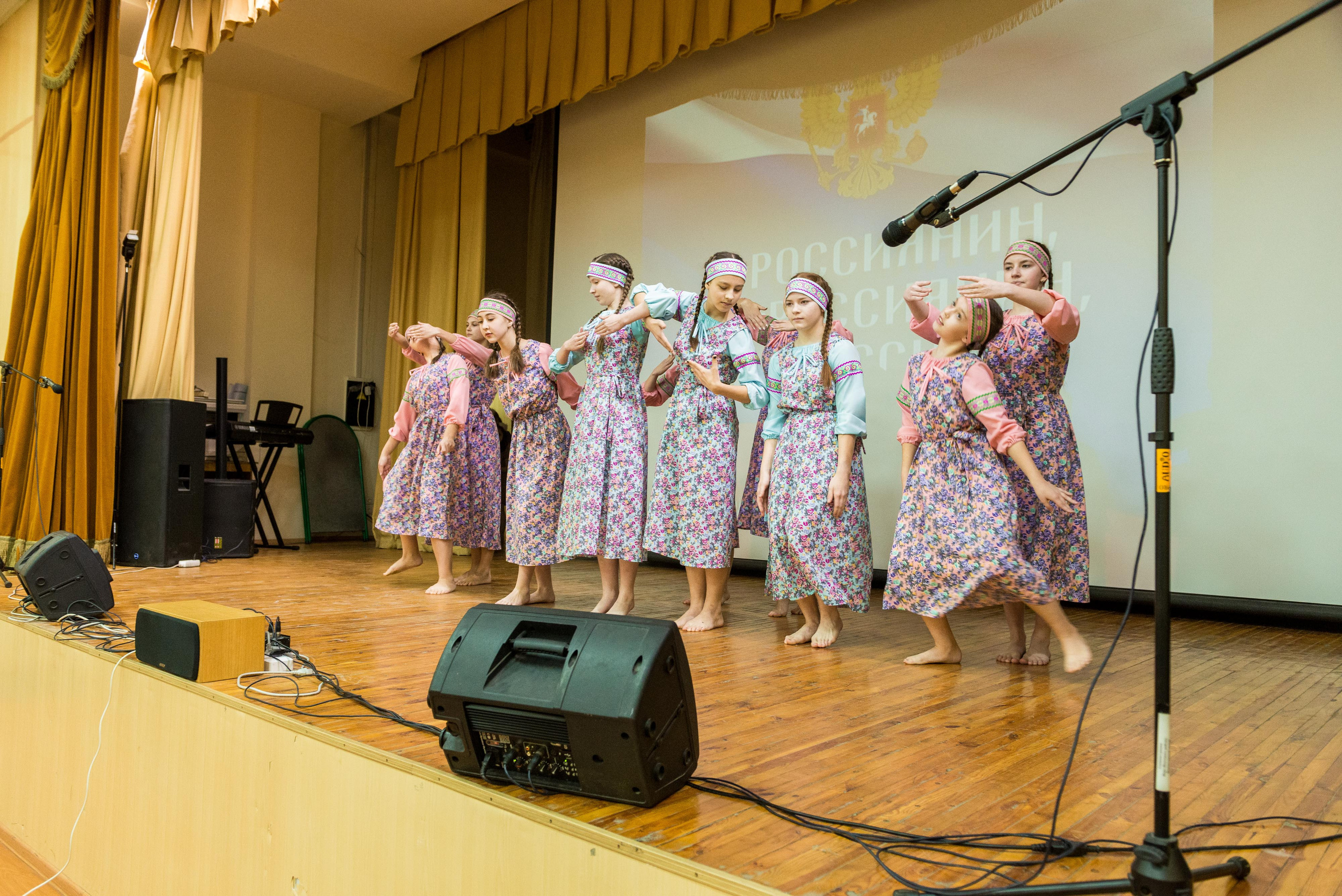 «Я-россиянин, ты — россиянин, мы — россияне!». Свадебный фотограф на Урале Виктор Соколов