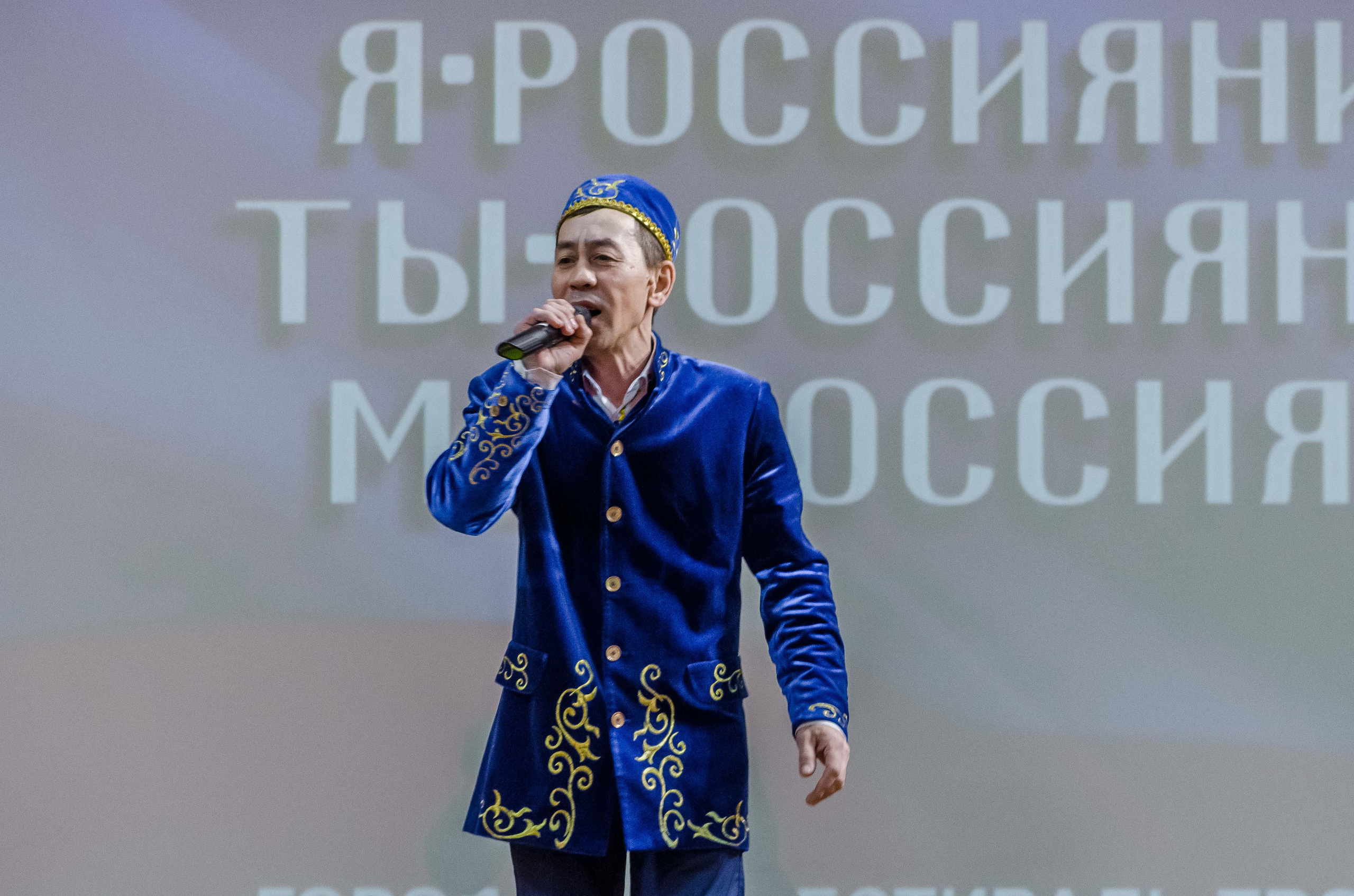 «Я-россиянин, ты — россиянин, мы — россияне!». Свадебный фотограф на Урале Виктор Соколов