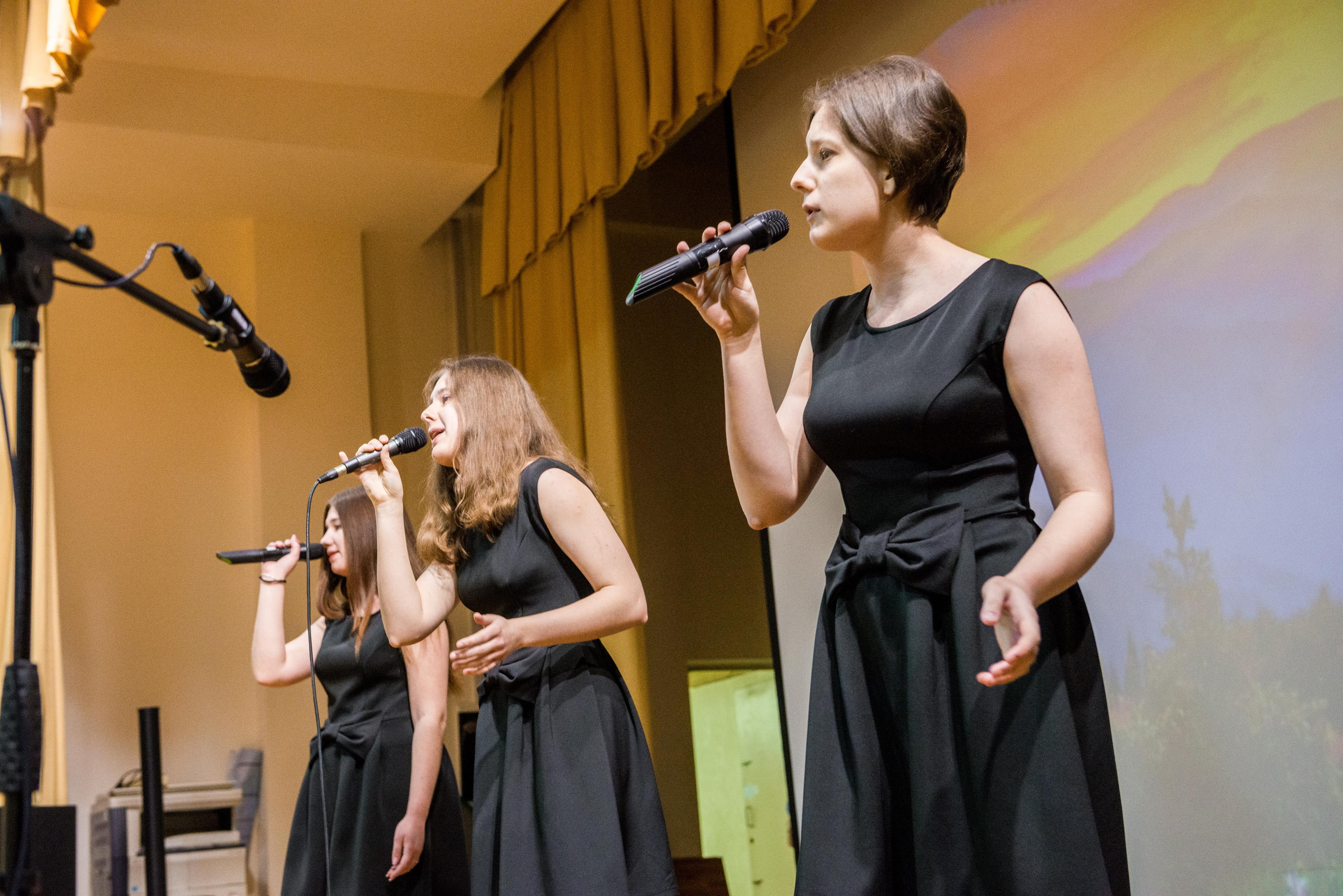 «Я-россиянин, ты — россиянин, мы — россияне!». Свадебный фотограф на Урале Виктор Соколов