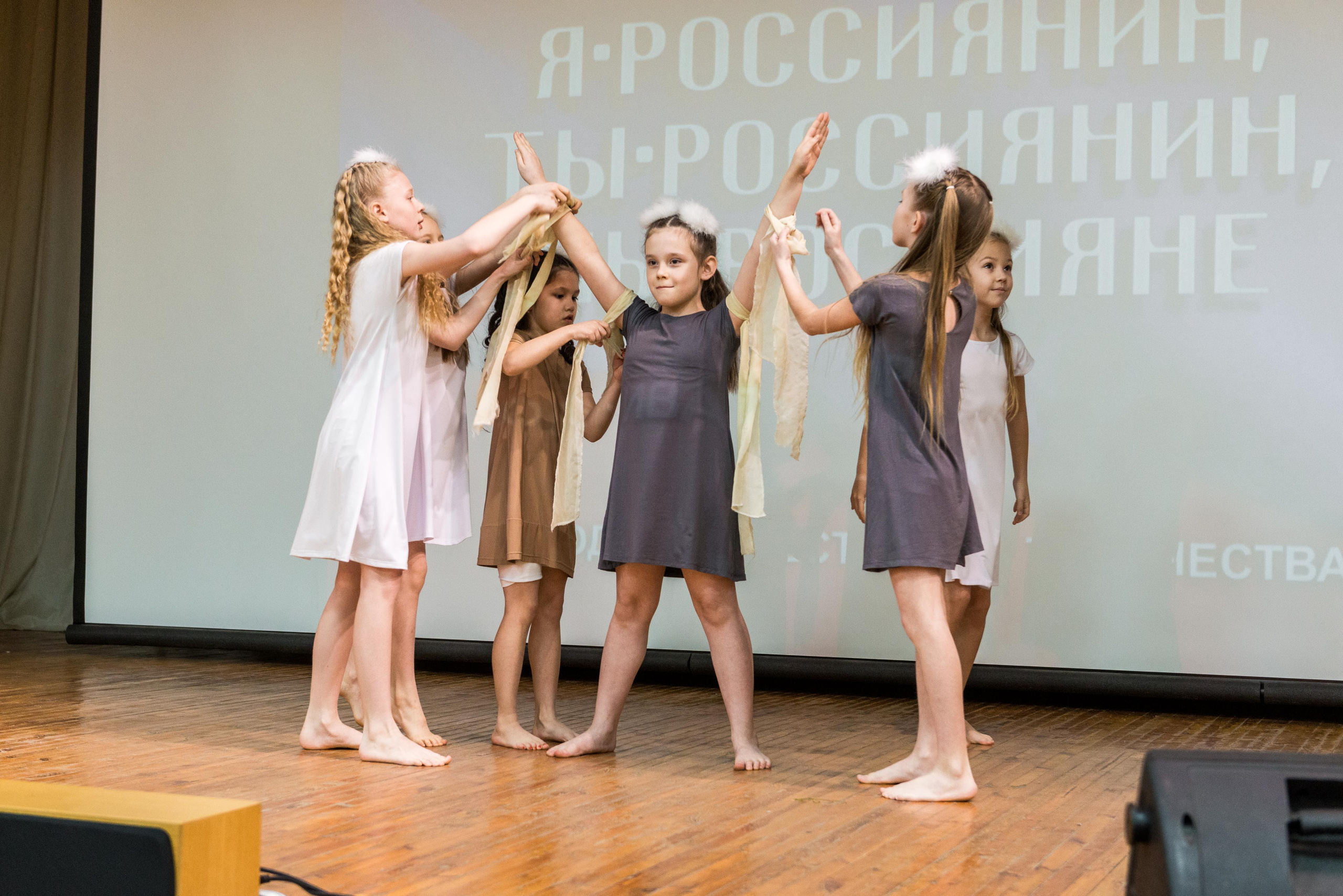 «Я-россиянин, ты — россиянин, мы — россияне!». Свадебный фотограф на Урале Виктор Соколов