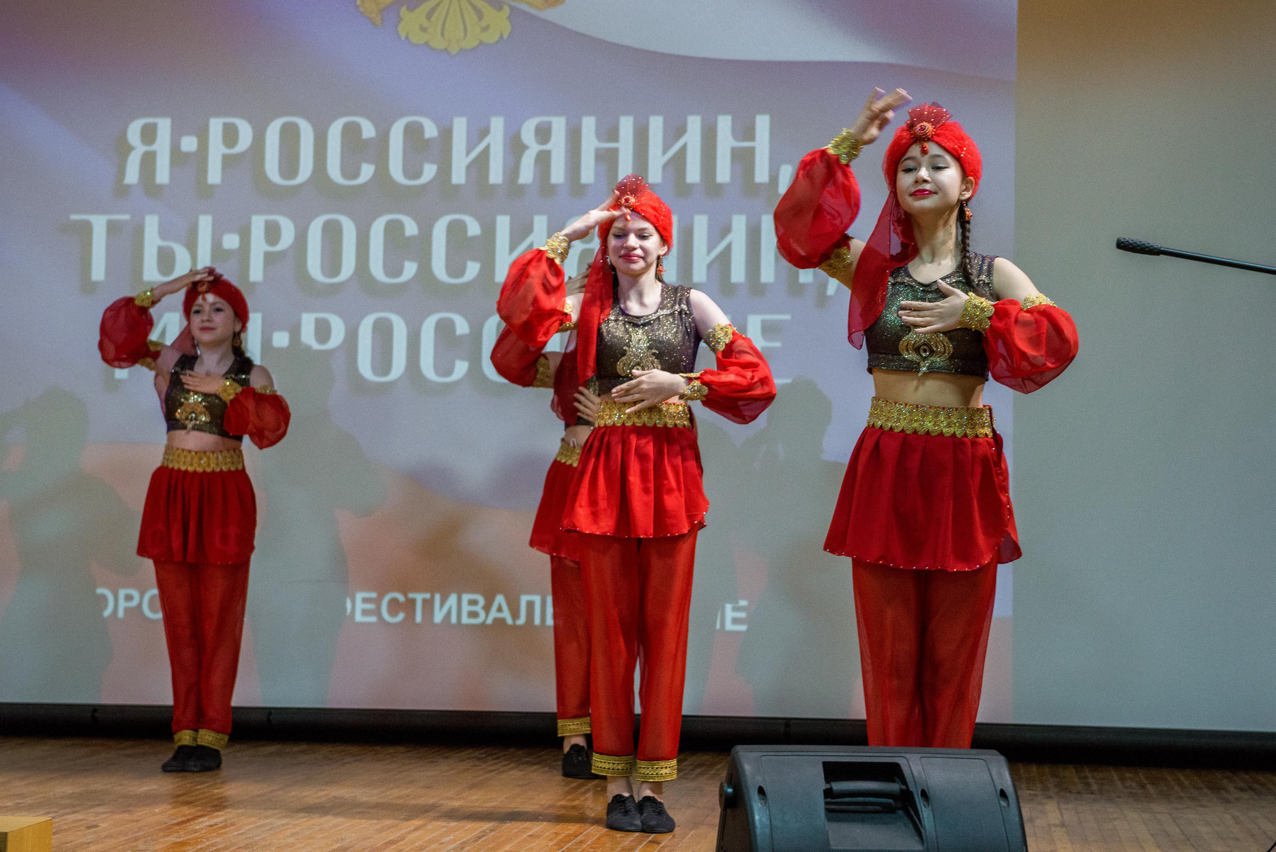 «Я-россиянин, ты — россиянин, мы — россияне!». Свадебный фотограф на Урале Виктор Соколов