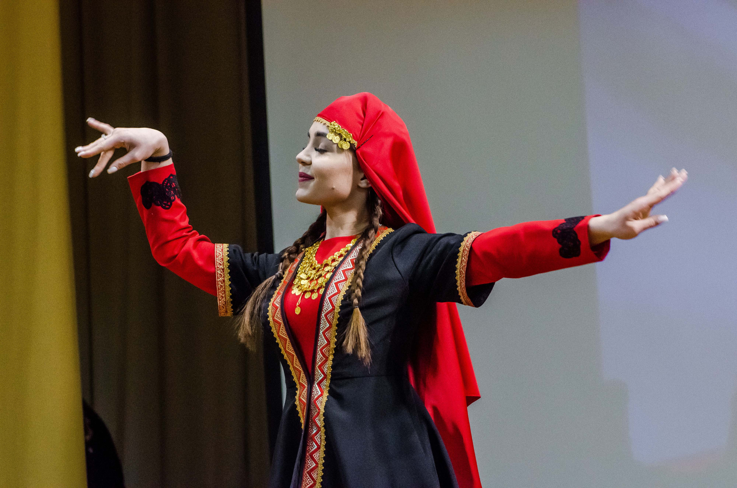 «Я-россиянин, ты — россиянин, мы — россияне!». Свадебный фотограф на Урале Виктор Соколов