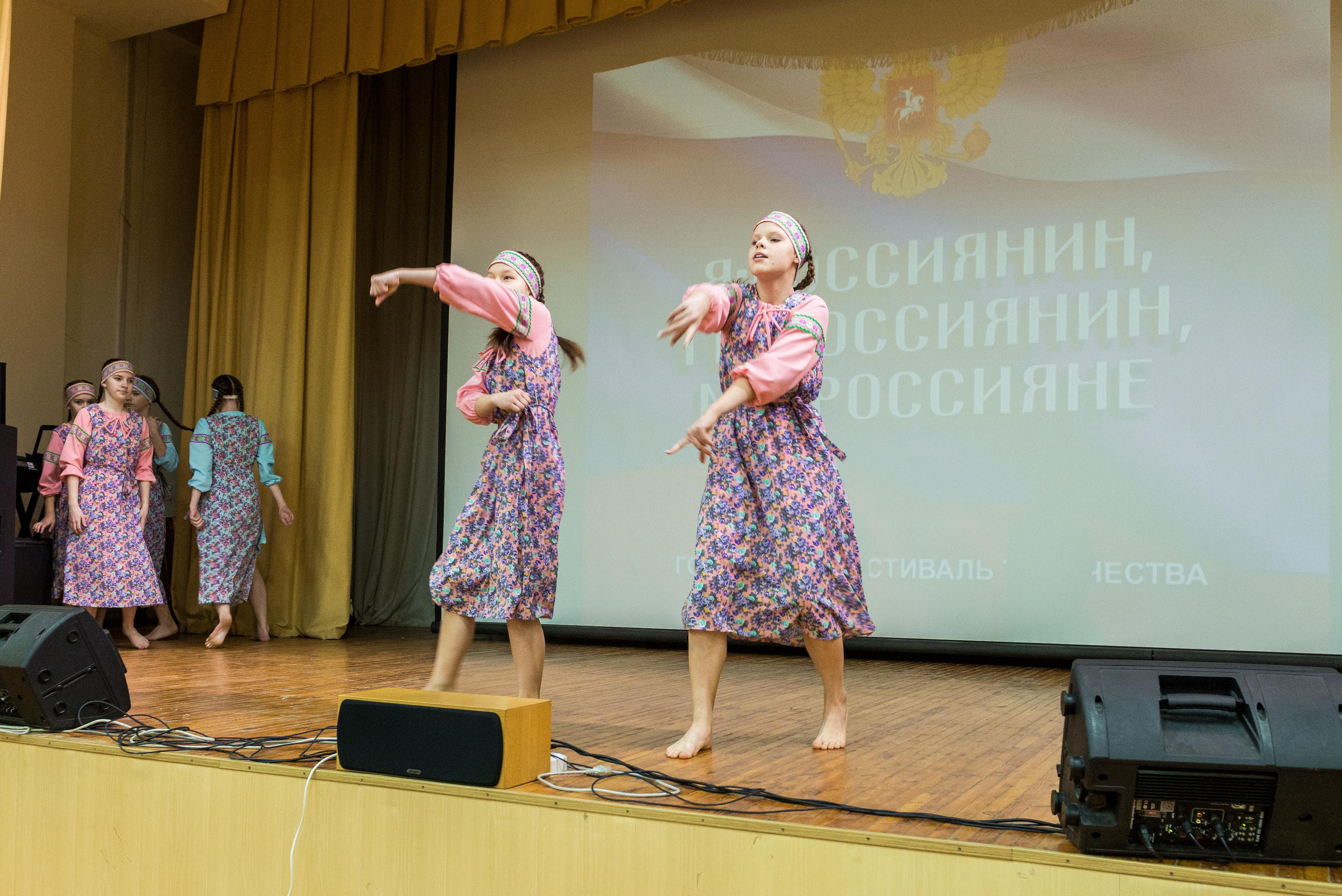 «Я-россиянин, ты — россиянин, мы — россияне!». Свадебный фотограф на Урале Виктор Соколов