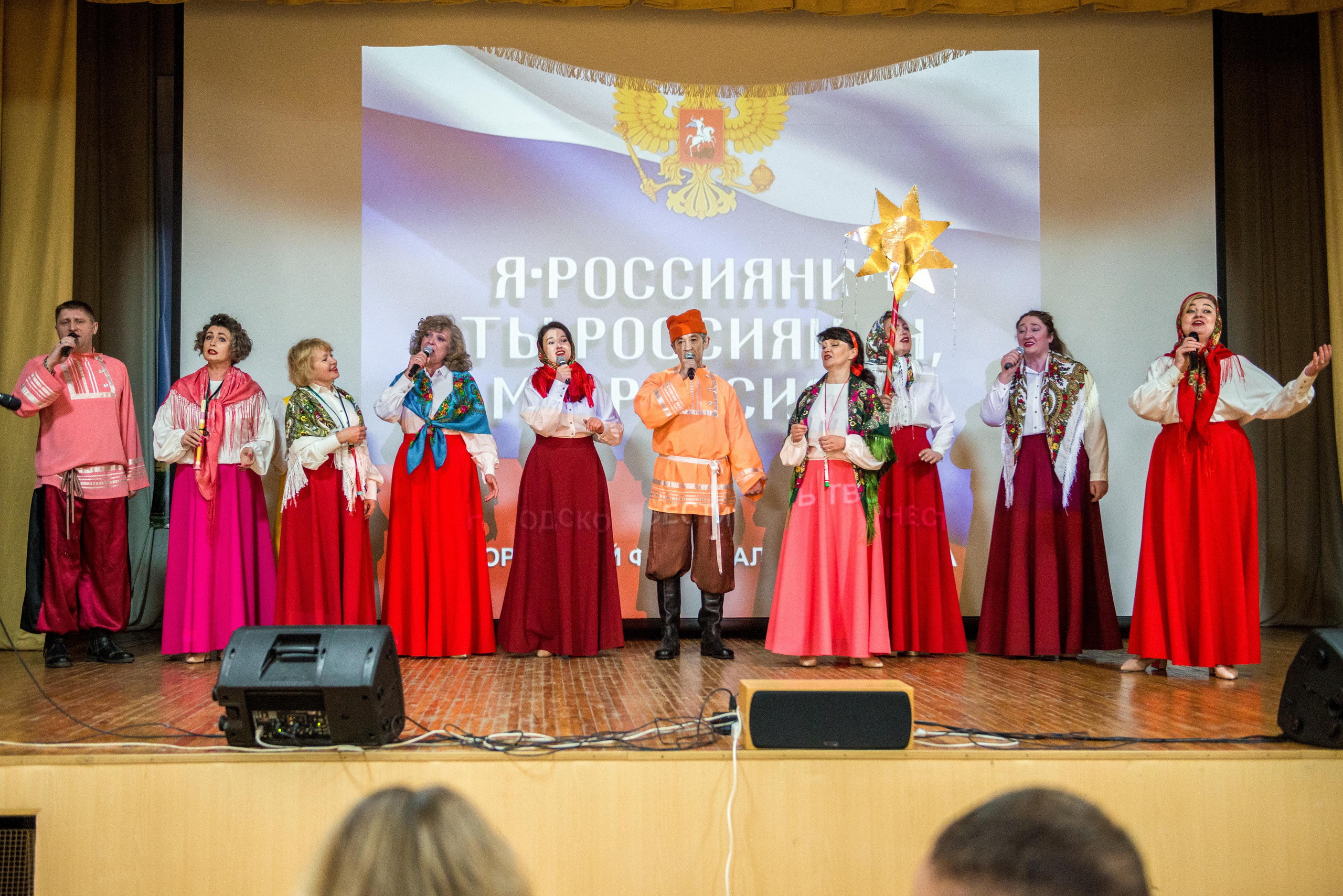 «Я-россиянин, ты — россиянин, мы — россияне!». Свадебный фотограф на Урале Виктор Соколов