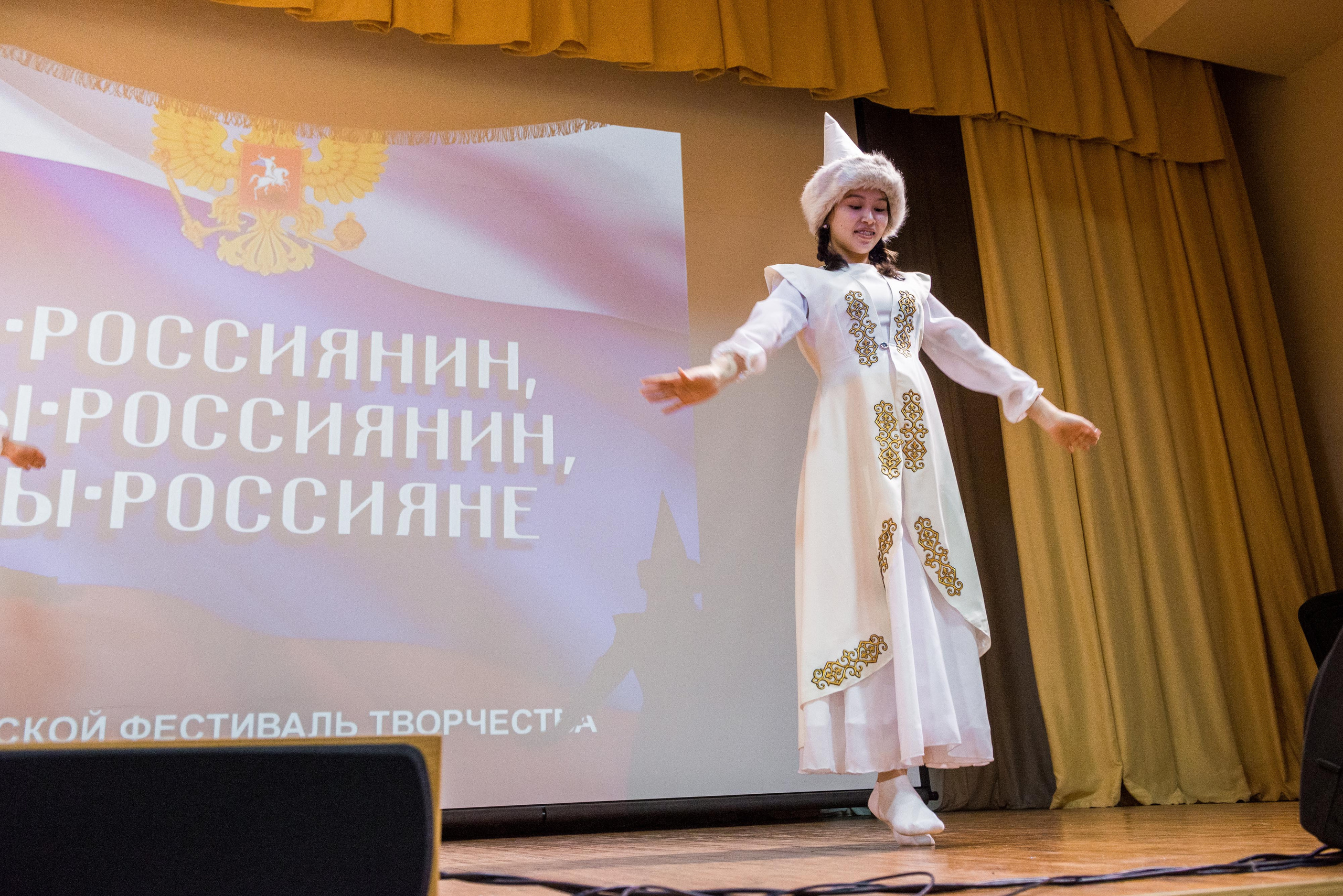 «Я-россиянин, ты — россиянин, мы — россияне!». Свадебный фотограф на Урале Виктор Соколов