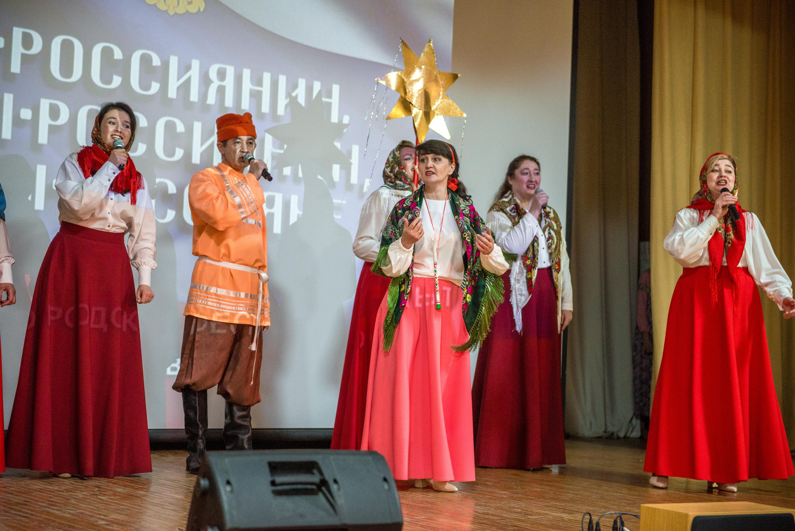 «Я-россиянин, ты — россиянин, мы — россияне!». Свадебный фотограф на Урале Виктор Соколов