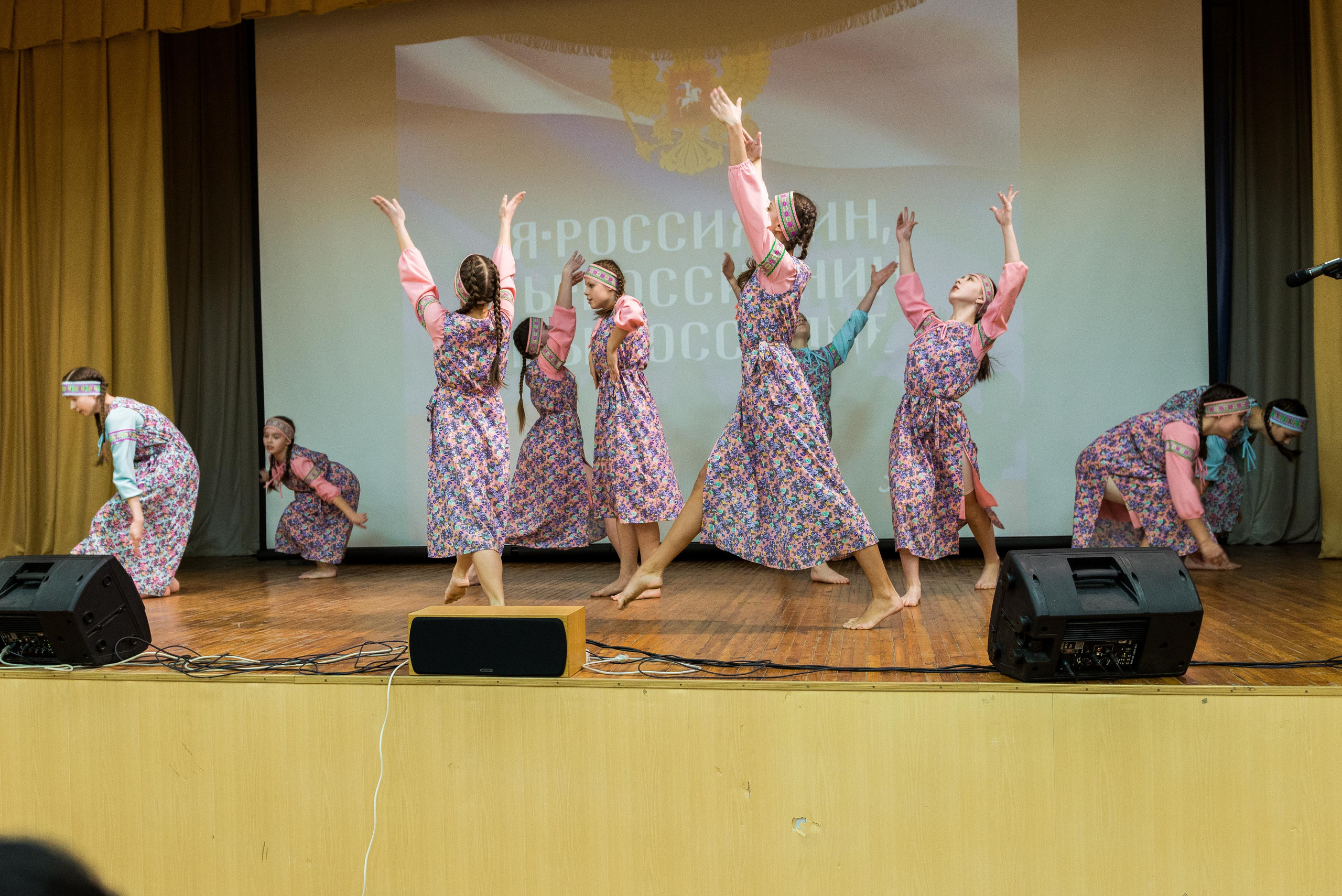 «Я-россиянин, ты — россиянин, мы — россияне!». Свадебный фотограф на Урале Виктор Соколов