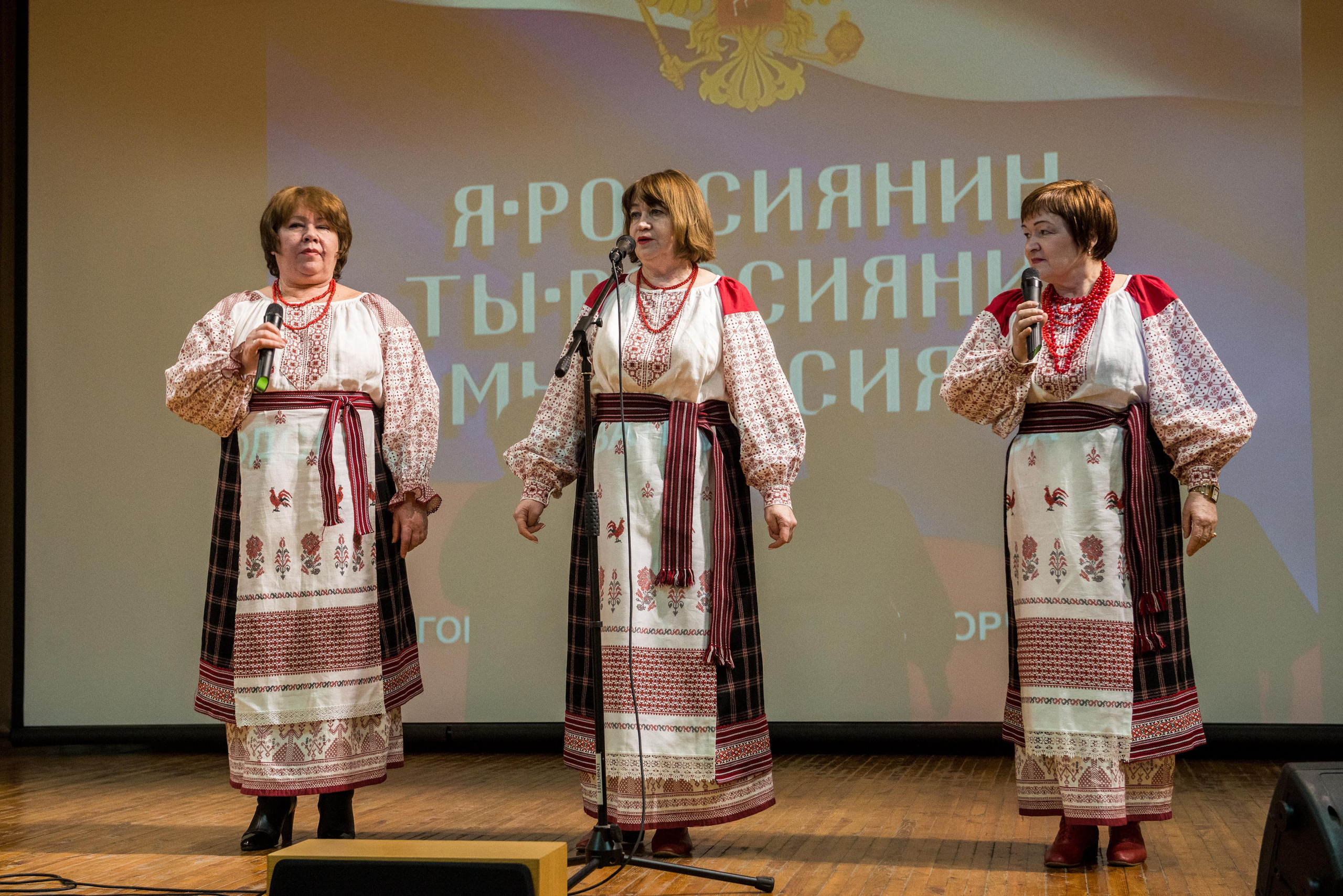 «Я-россиянин, ты — россиянин, мы — россияне!». Свадебный фотограф на Урале Виктор Соколов