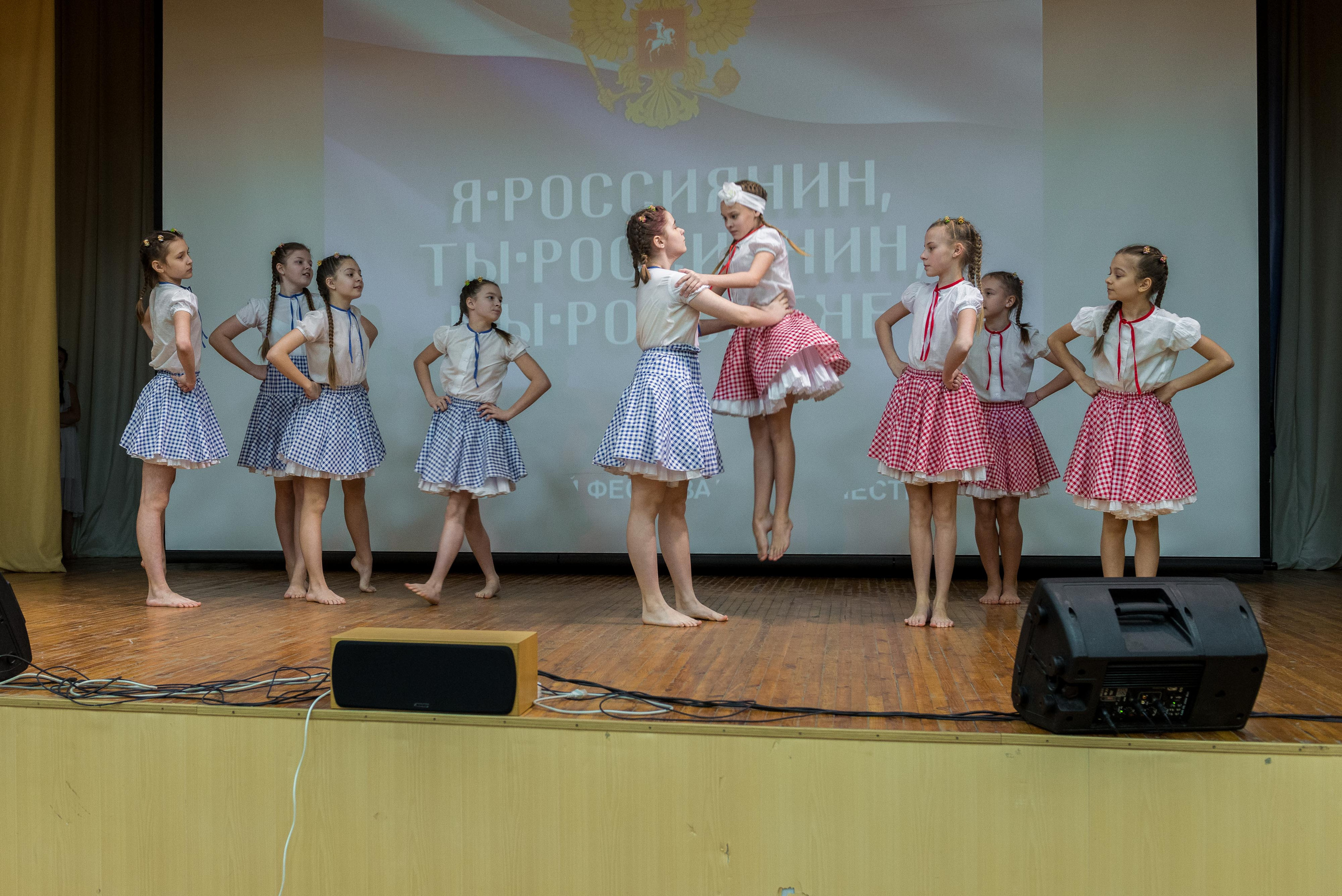 «Я-россиянин, ты — россиянин, мы — россияне!». Свадебный фотограф на Урале Виктор Соколов