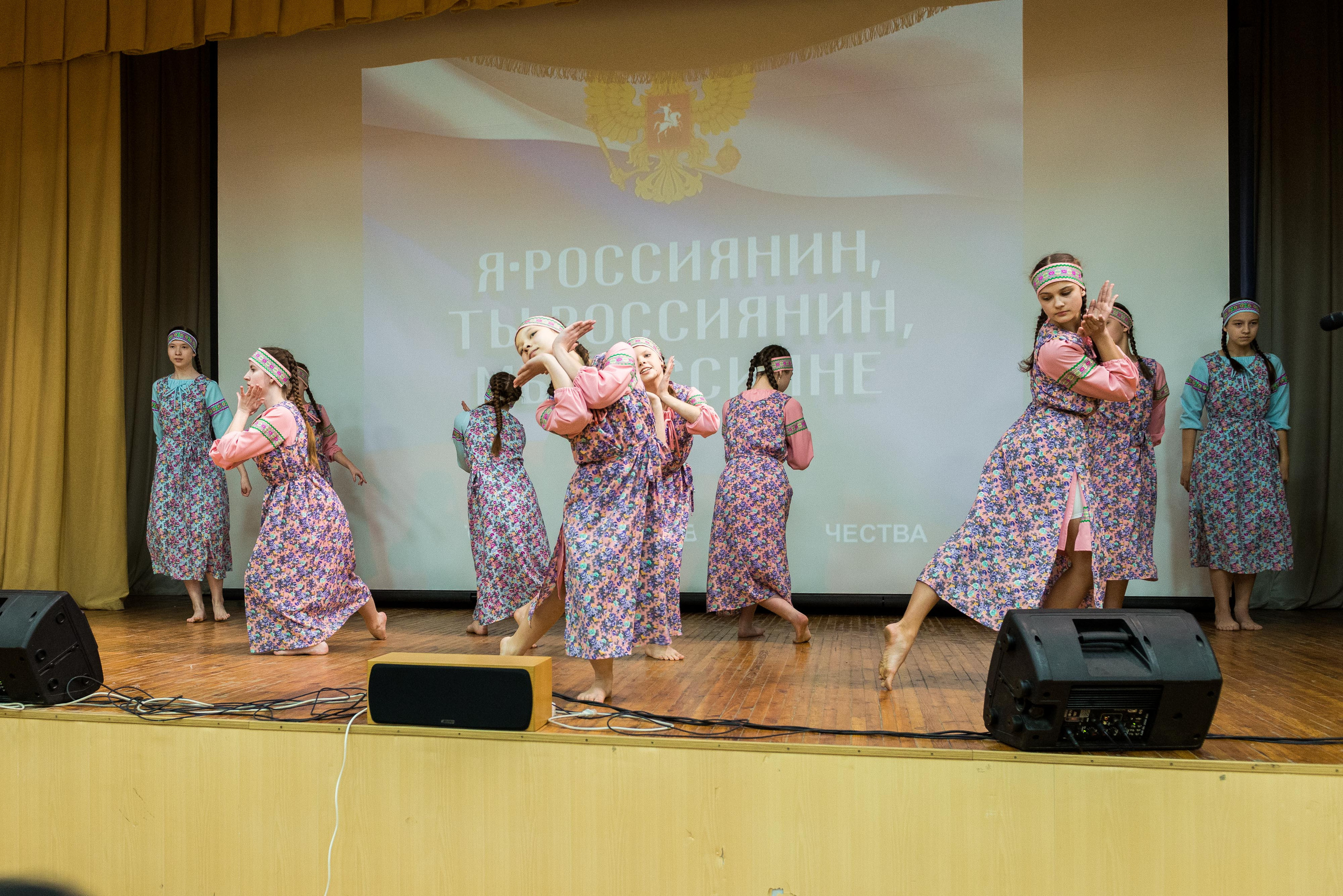 «Я-россиянин, ты — россиянин, мы — россияне!». Свадебный фотограф на Урале Виктор Соколов