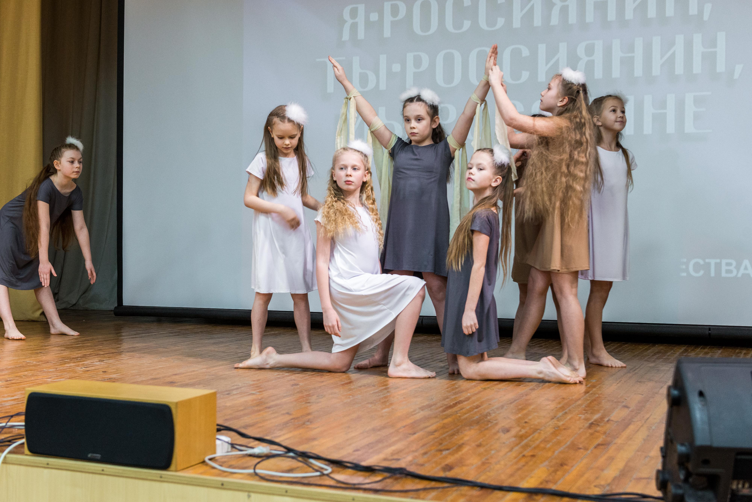 «Я-россиянин, ты — россиянин, мы — россияне!». Свадебный фотограф на Урале Виктор Соколов