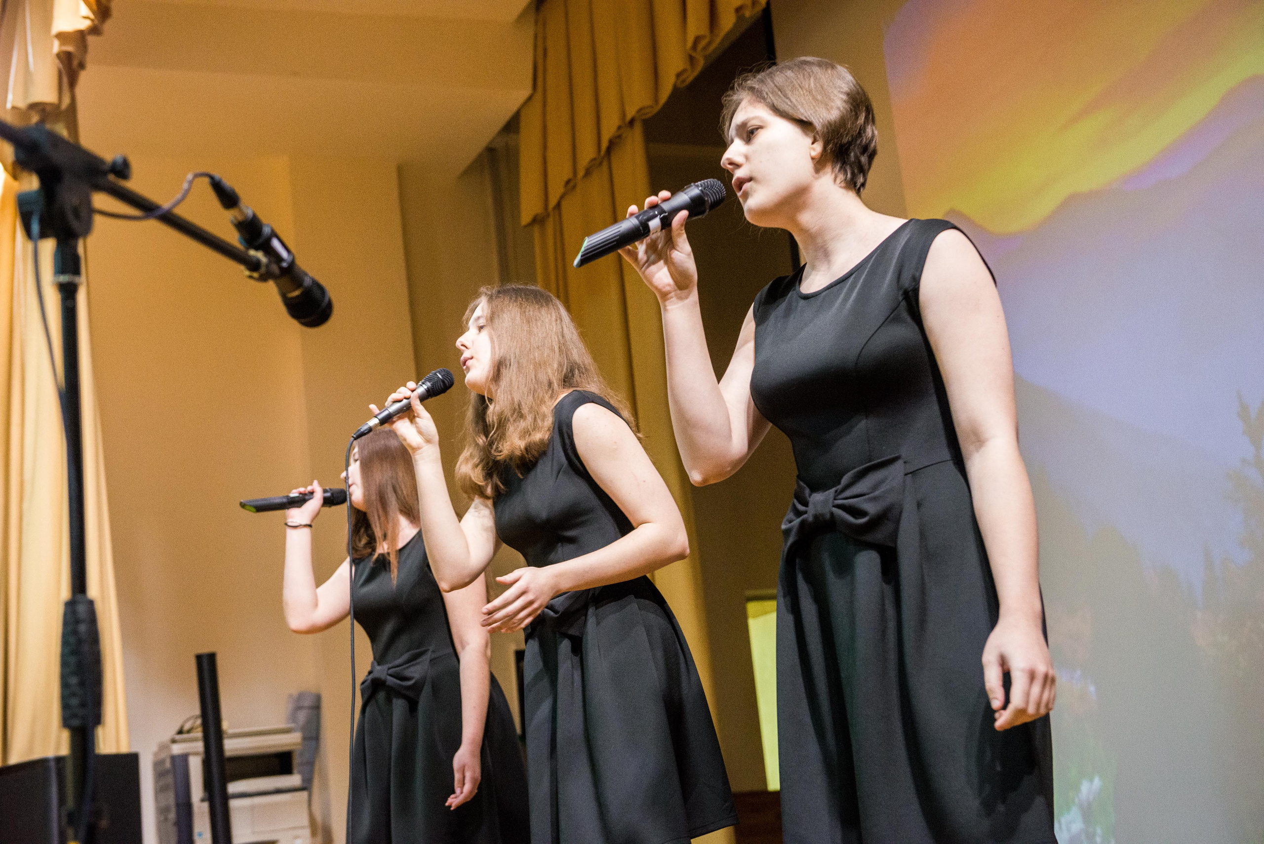 «Я-россиянин, ты — россиянин, мы — россияне!». Свадебный фотограф на Урале Виктор Соколов