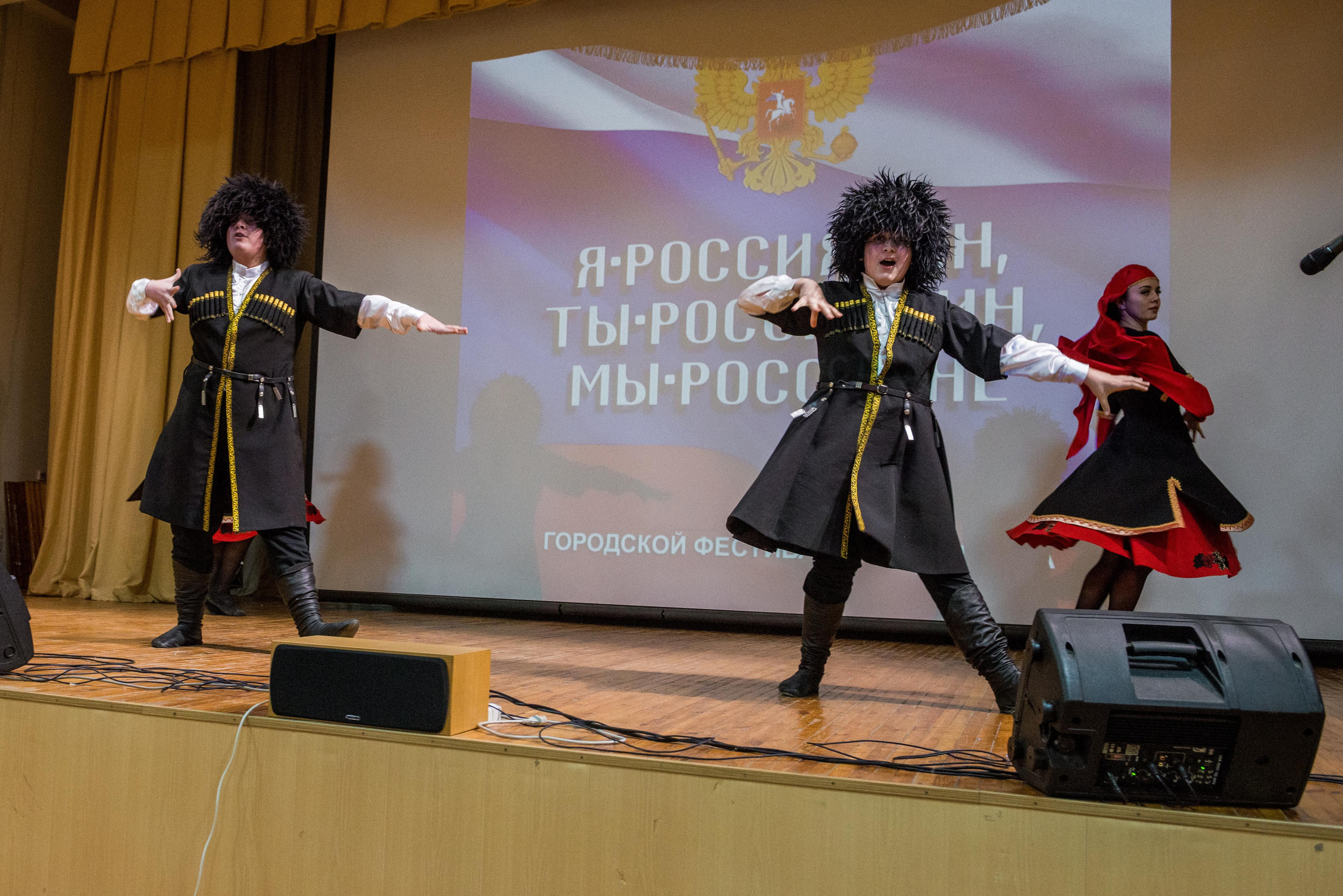 «Я-россиянин, ты — россиянин, мы — россияне!». Свадебный фотограф на Урале Виктор Соколов